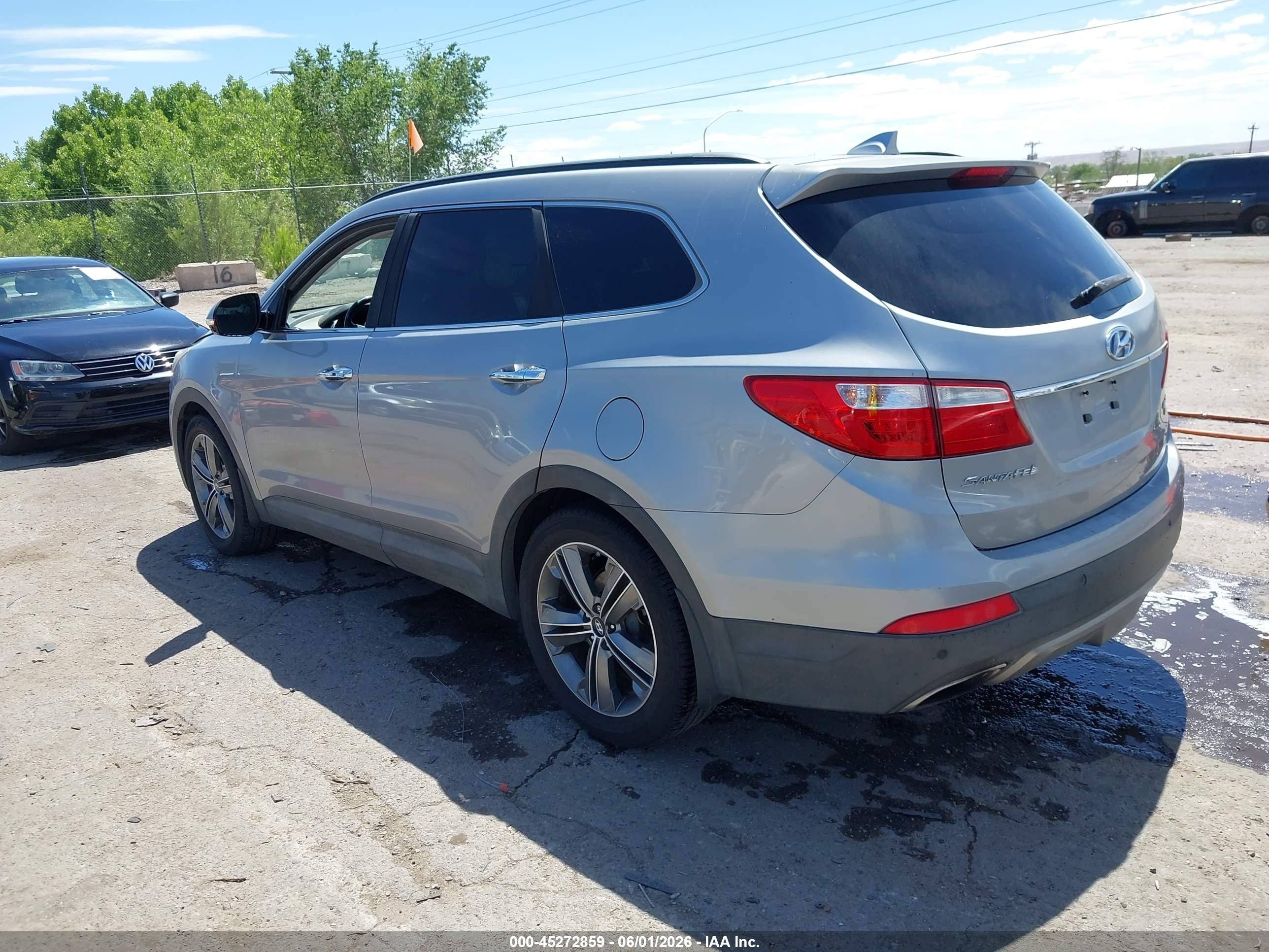 2014 Hyundai Santa Fe Limited Silver vin: KM8SRDHF3EU054404