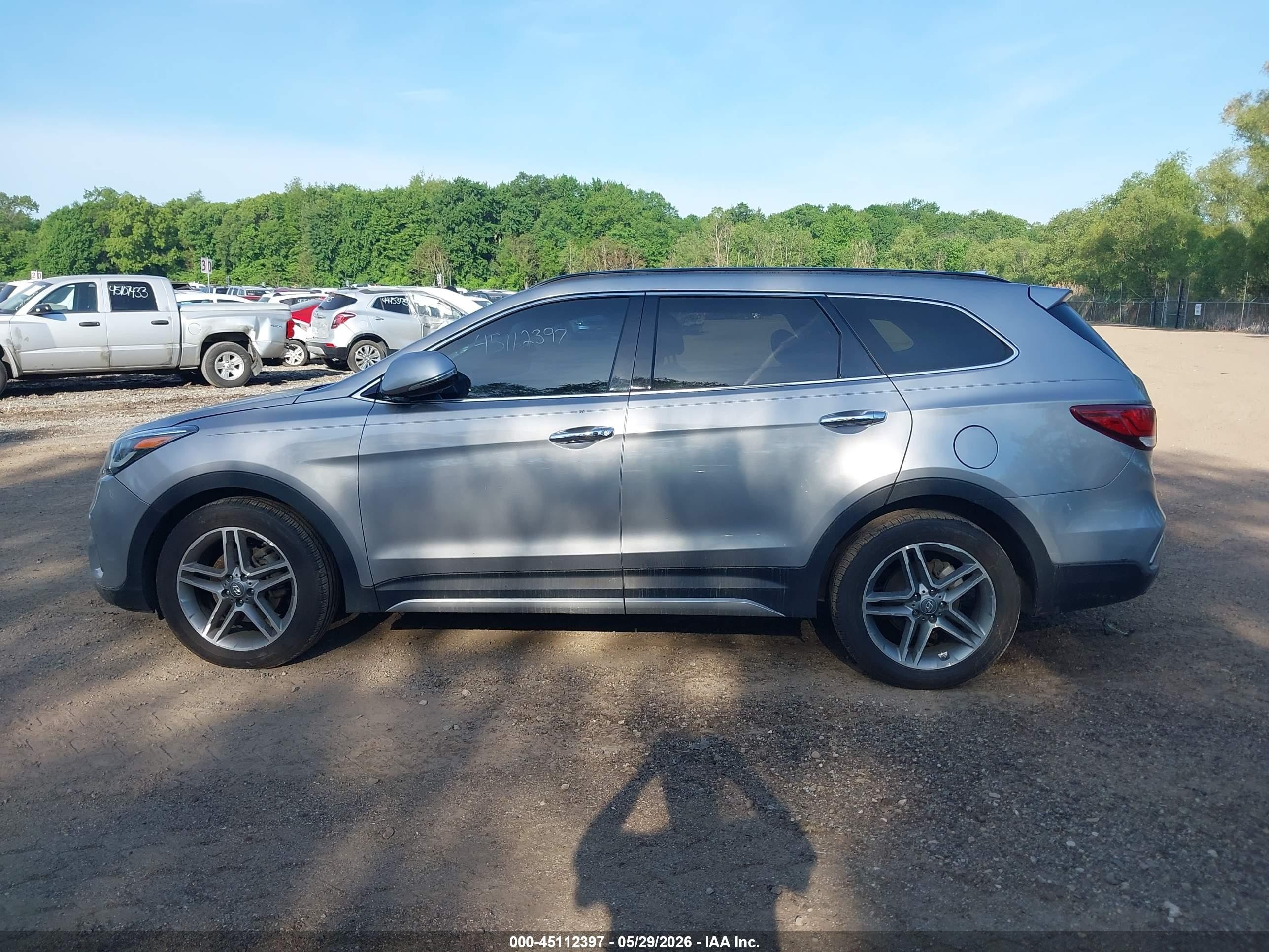 2017 Hyundai Santa Fe Limited Ultimate Gray vin: KM8SRDHF3HU177446