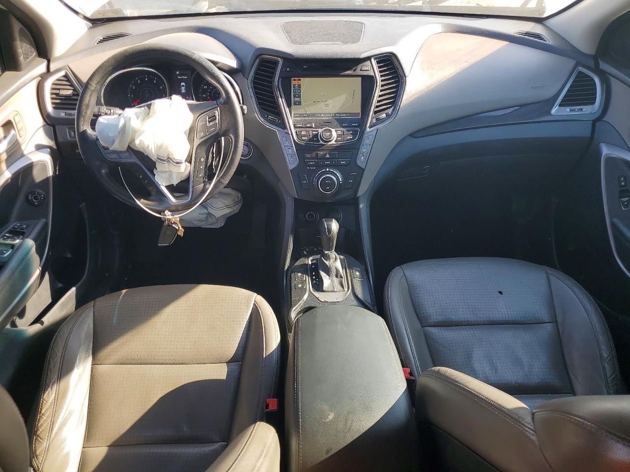 2014 Hyundai Santa Fe Gls White vin: KM8SRDHF4EU077450
