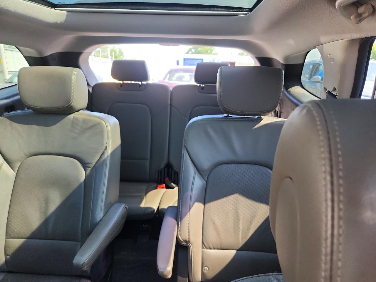2015 Hyundai Santa Fe Limited Silver vin: KM8SRDHF4FU100811