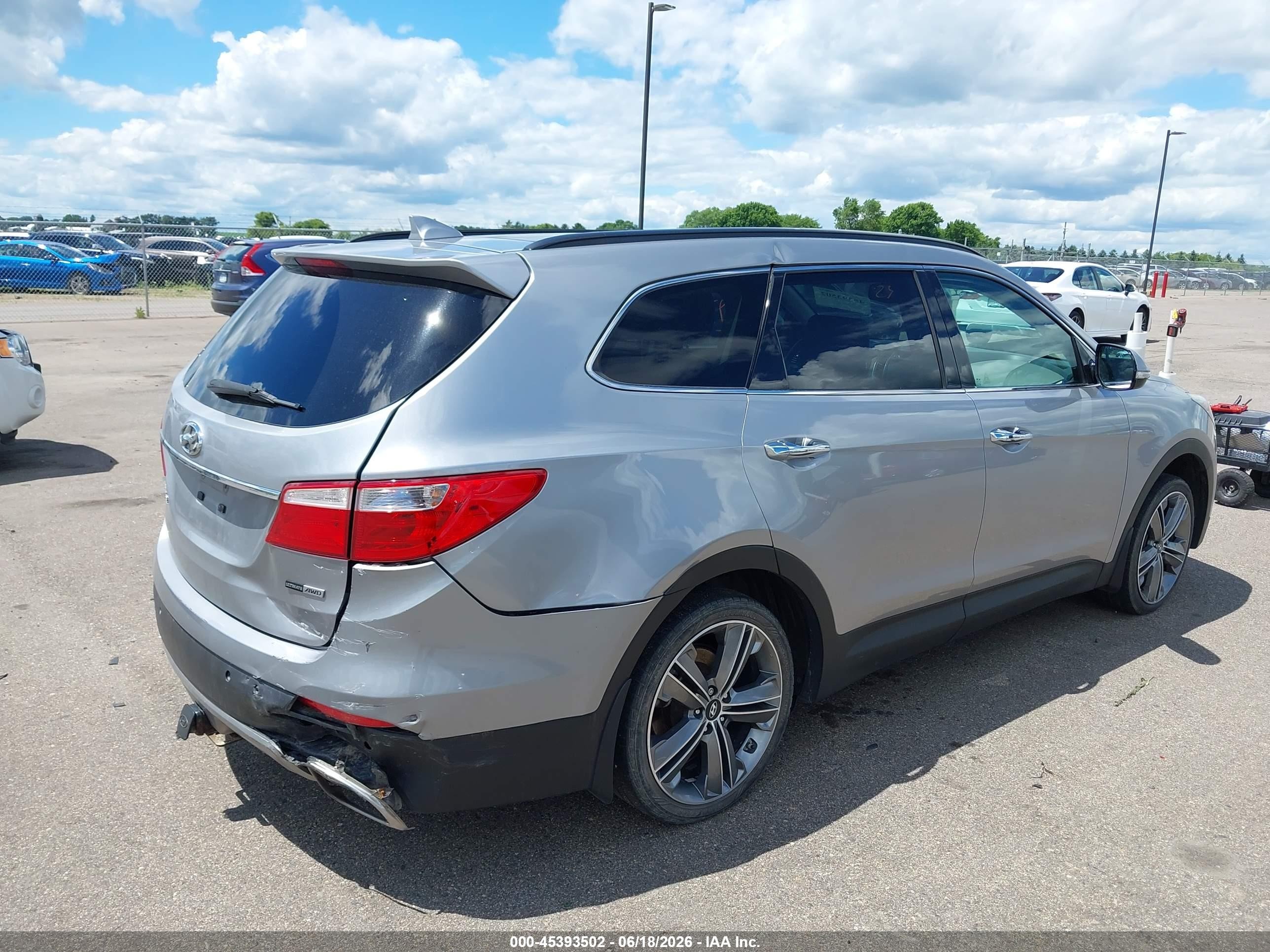 2015 Hyundai Santa Fe Gls Серебряный vin: KM8SRDHF4FU120976