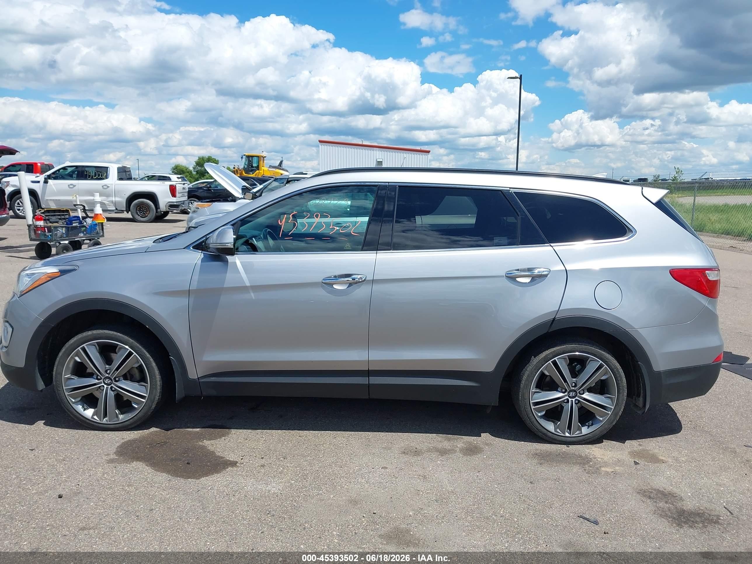 2015 Hyundai Santa Fe Gls Серебряный vin: KM8SRDHF4FU120976