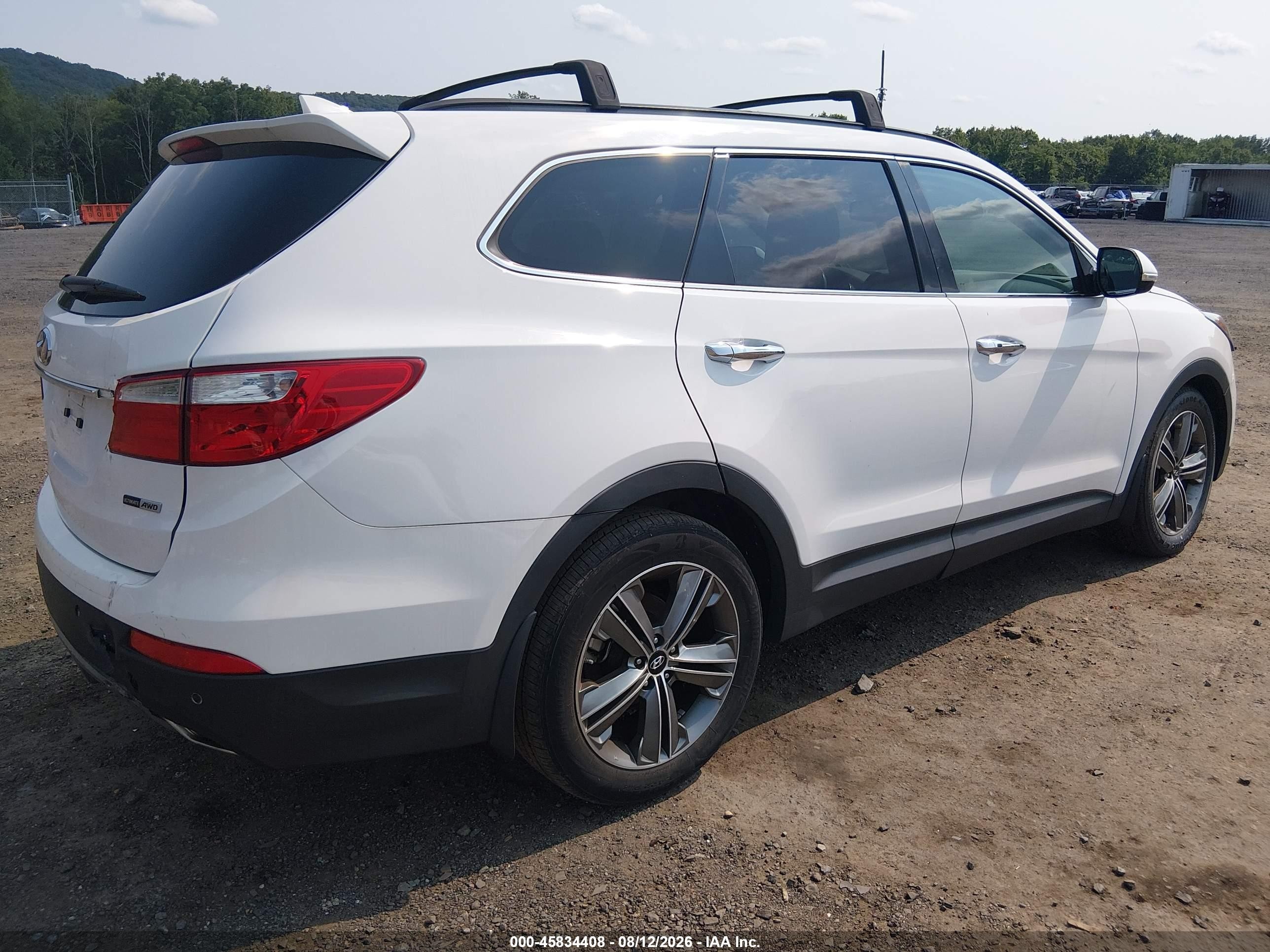 2015 Hyundai Santa Fe Gls White vin: KM8SRDHF4FU128995