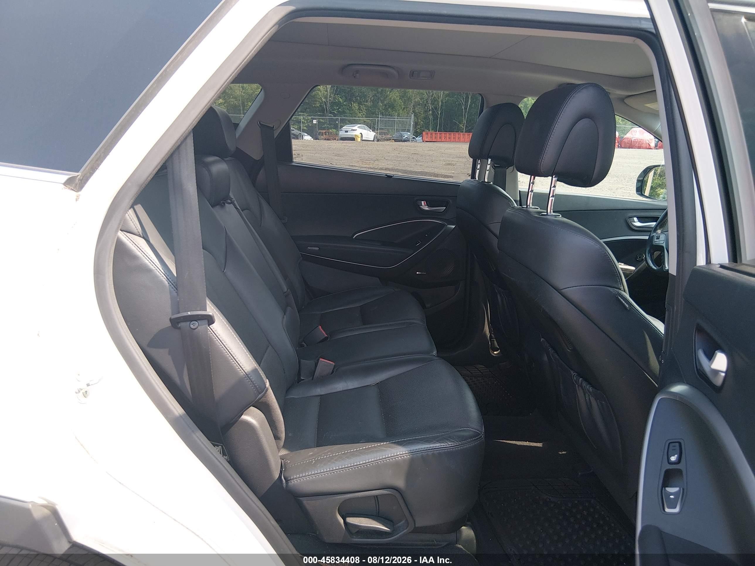 2015 Hyundai Santa Fe Gls White vin: KM8SRDHF4FU128995