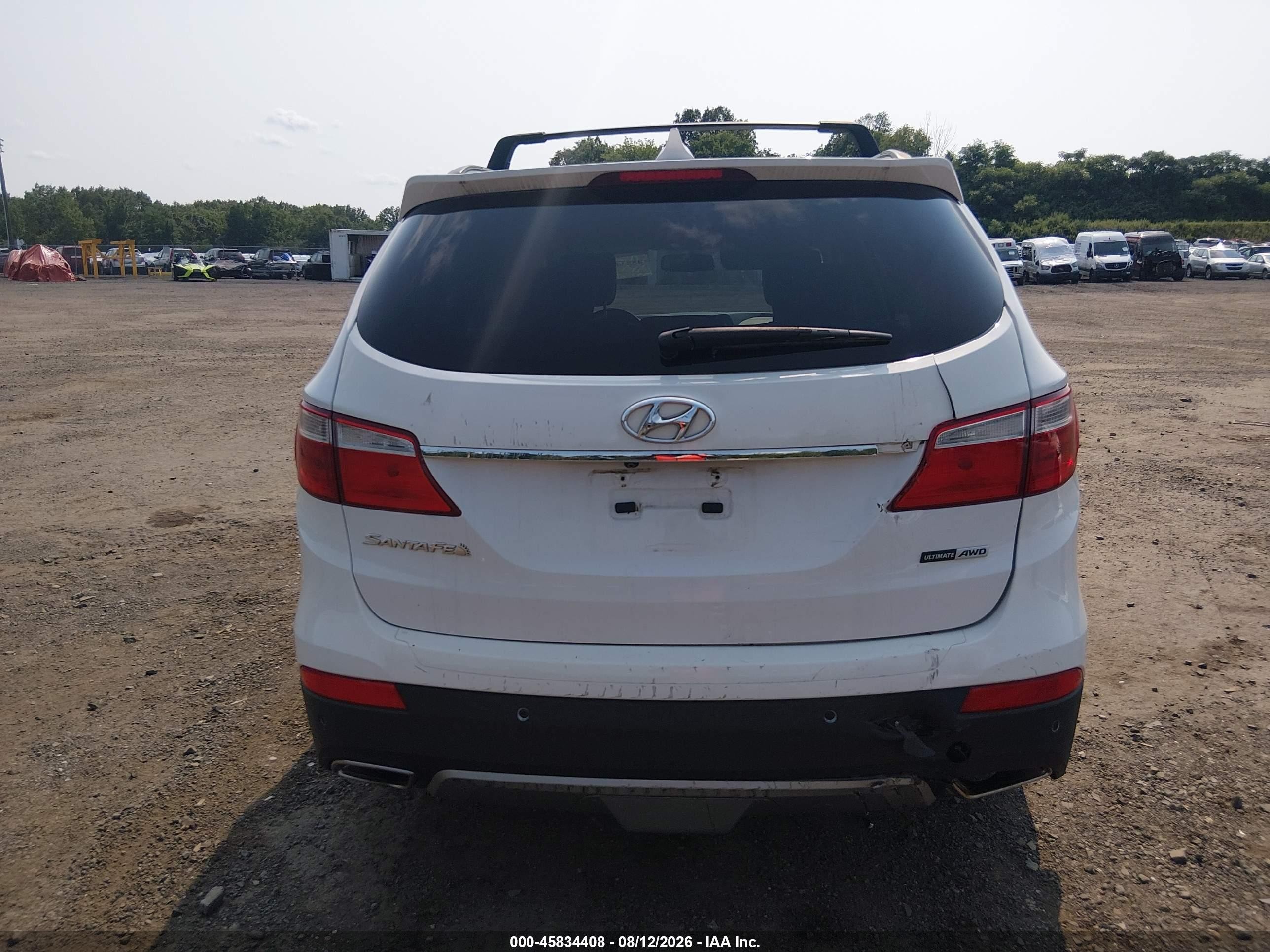 2015 Hyundai Santa Fe Gls White vin: KM8SRDHF4FU128995
