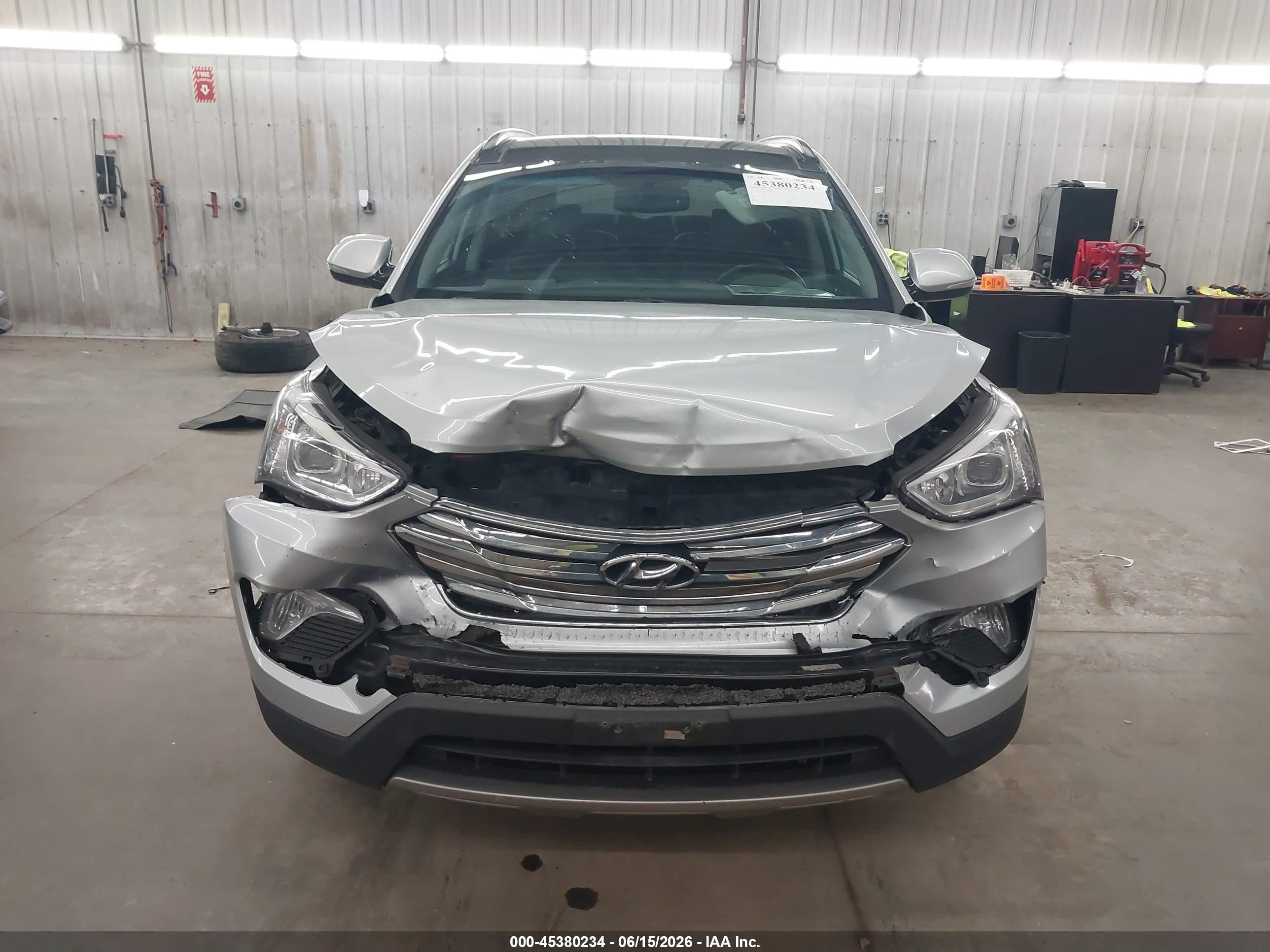 2014 Hyundai Santa Fe Limited Silver vin: KM8SRDHF5EU085461