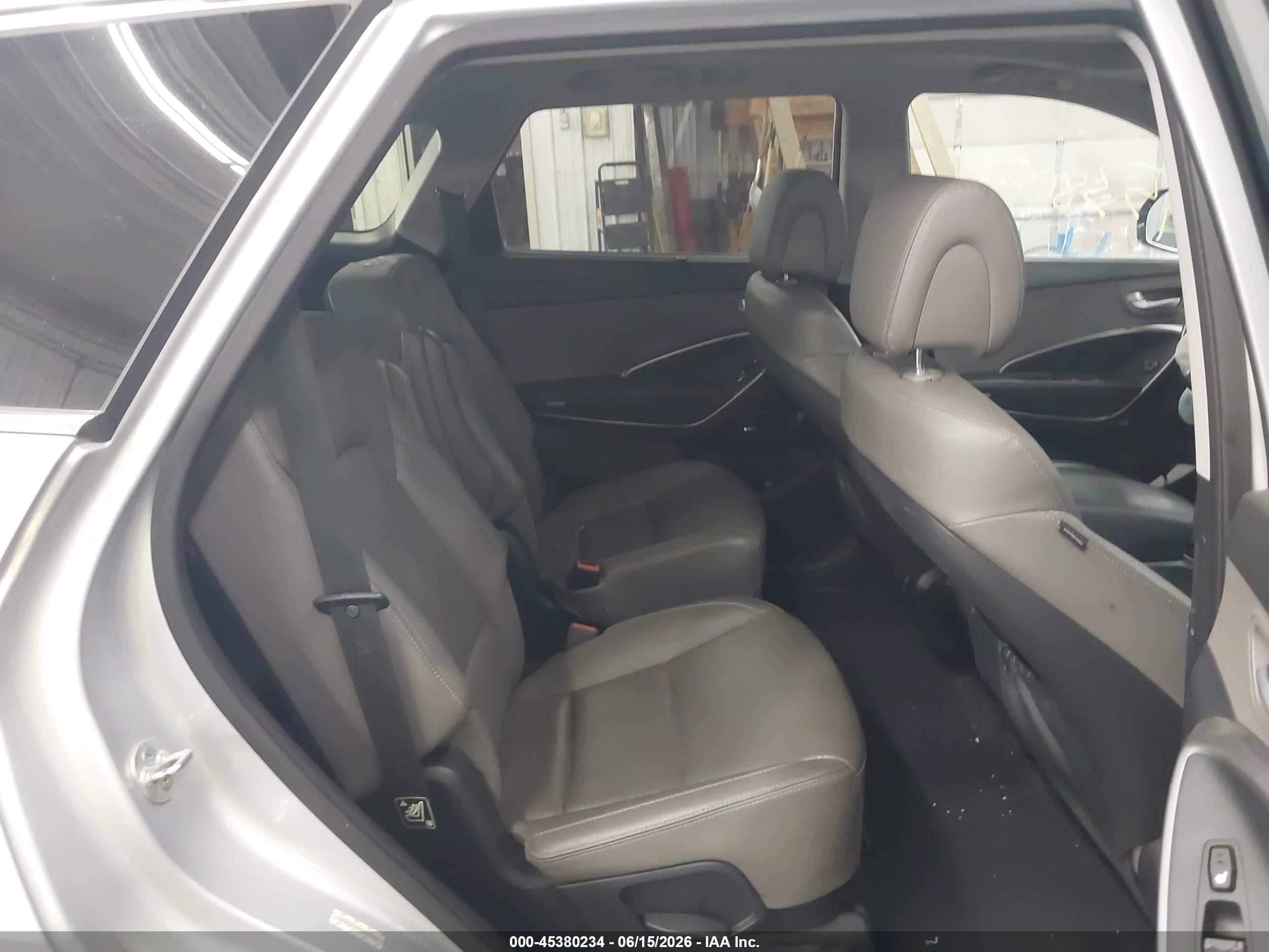 2014 Hyundai Santa Fe Limited Silver vin: KM8SRDHF5EU085461