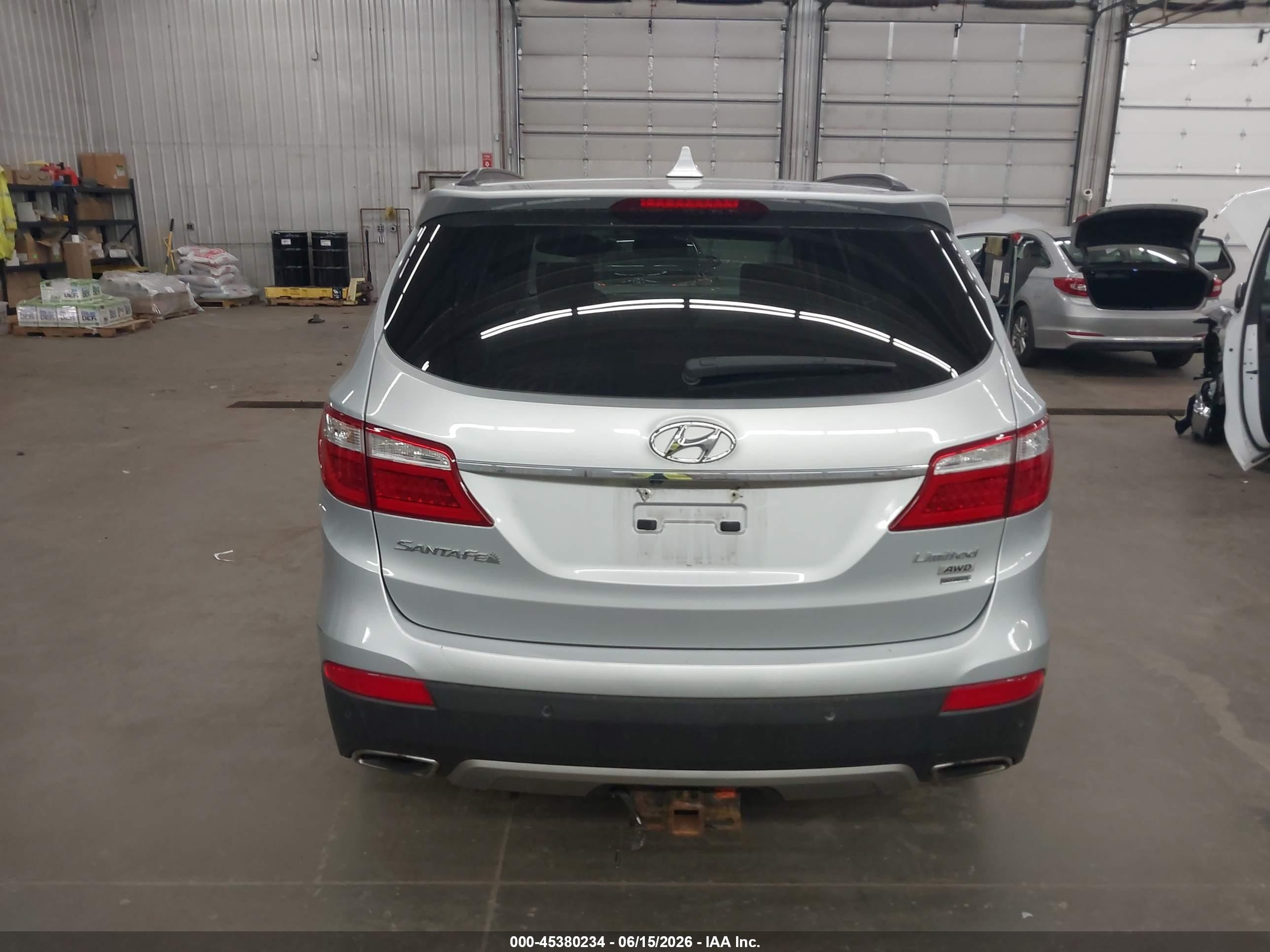 2014 Hyundai Santa Fe Limited Silver vin: KM8SRDHF5EU085461