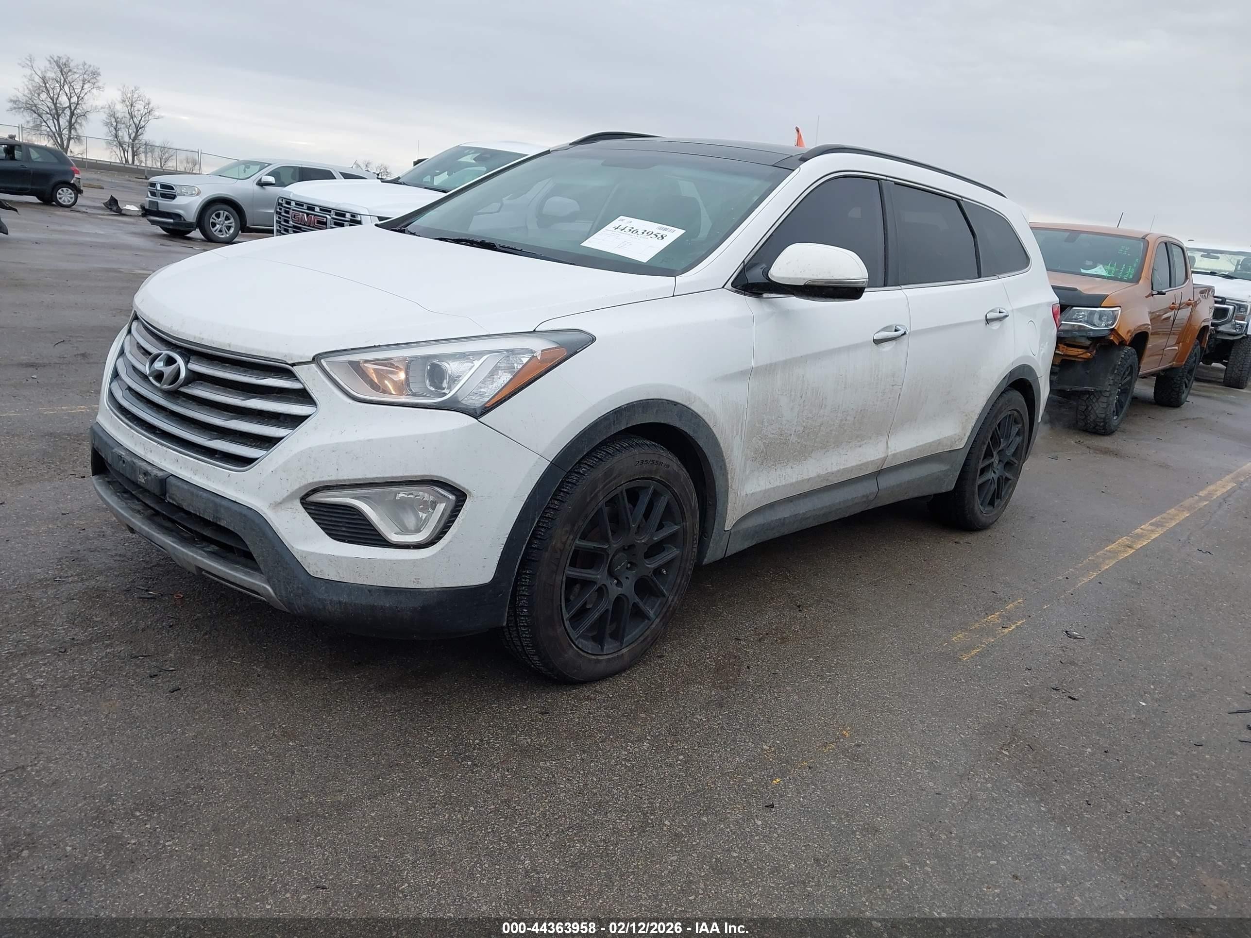 2015 Hyundai Santa Fe Gls White vin: KM8SRDHF5FU091164