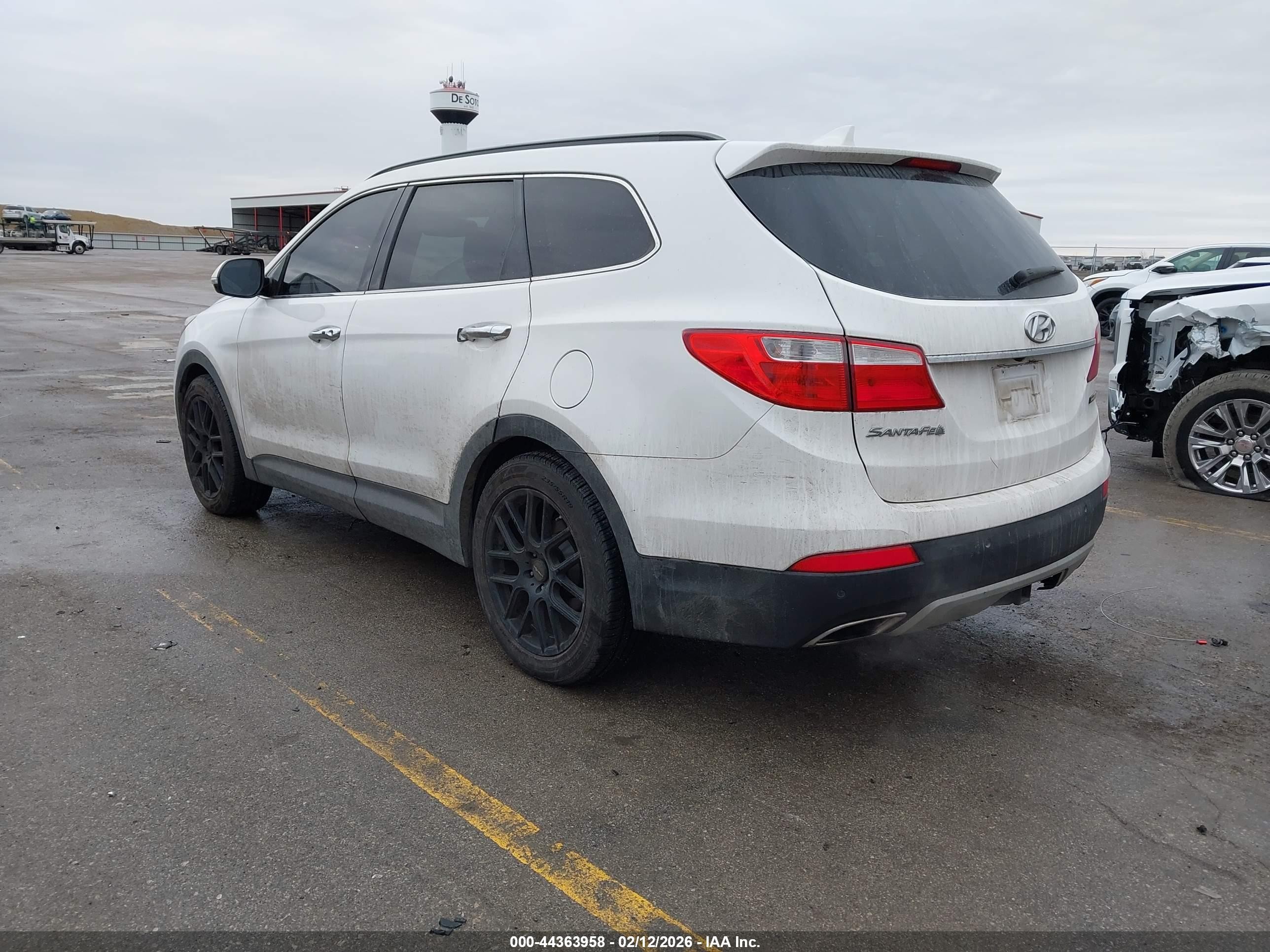 2015 Hyundai Santa Fe Gls White vin: KM8SRDHF5FU091164