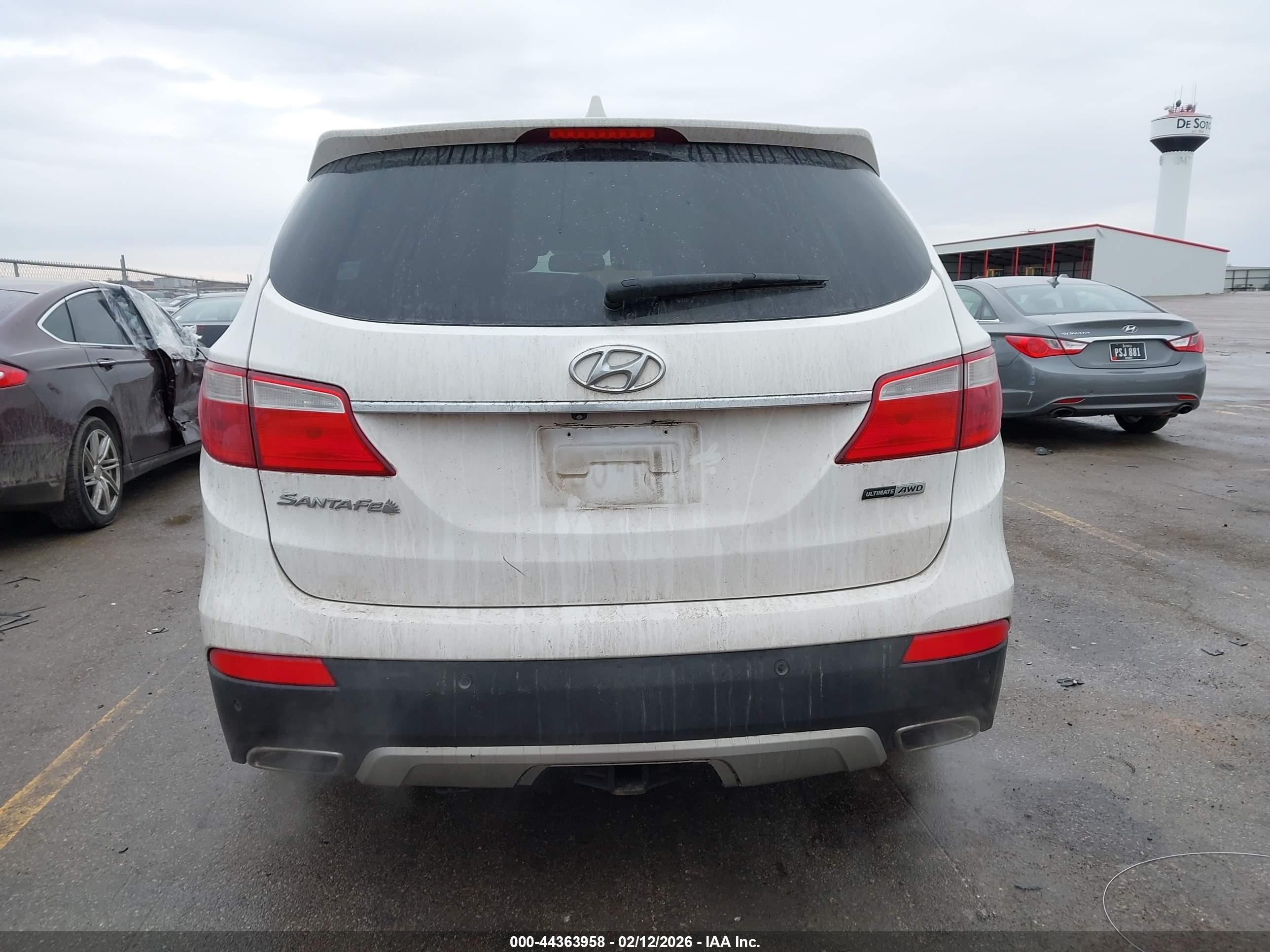 2015 Hyundai Santa Fe Gls White vin: KM8SRDHF5FU091164