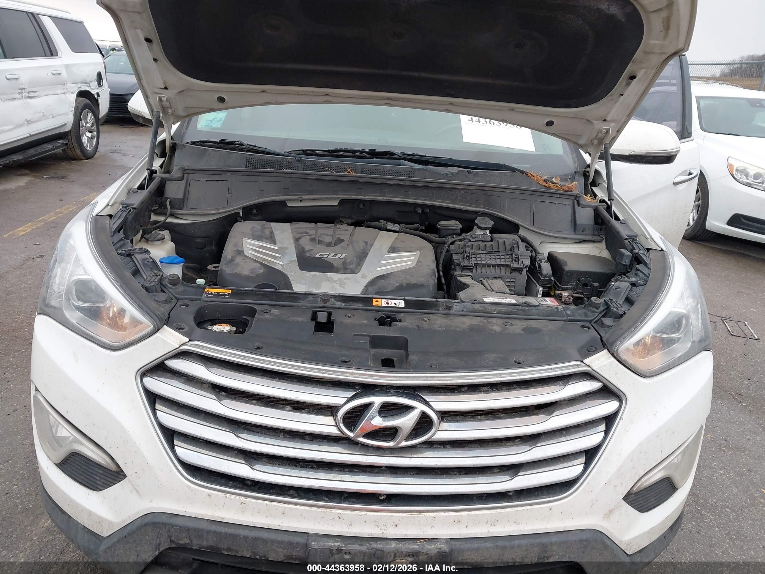 2015 Hyundai Santa Fe Gls White vin: KM8SRDHF5FU091164
