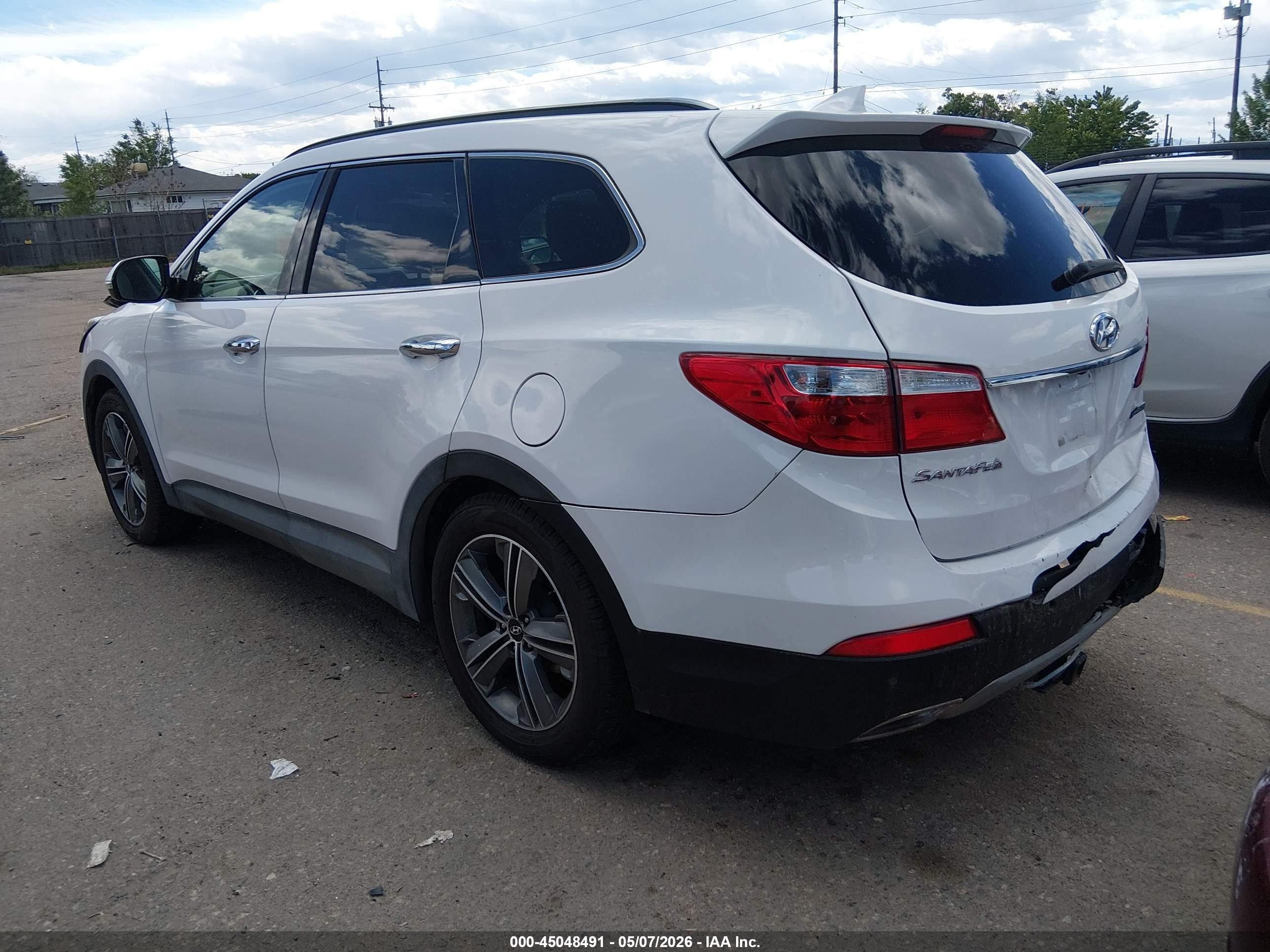 2015 Hyundai Santa Fe Gls White vin: KM8SRDHF6FU109302