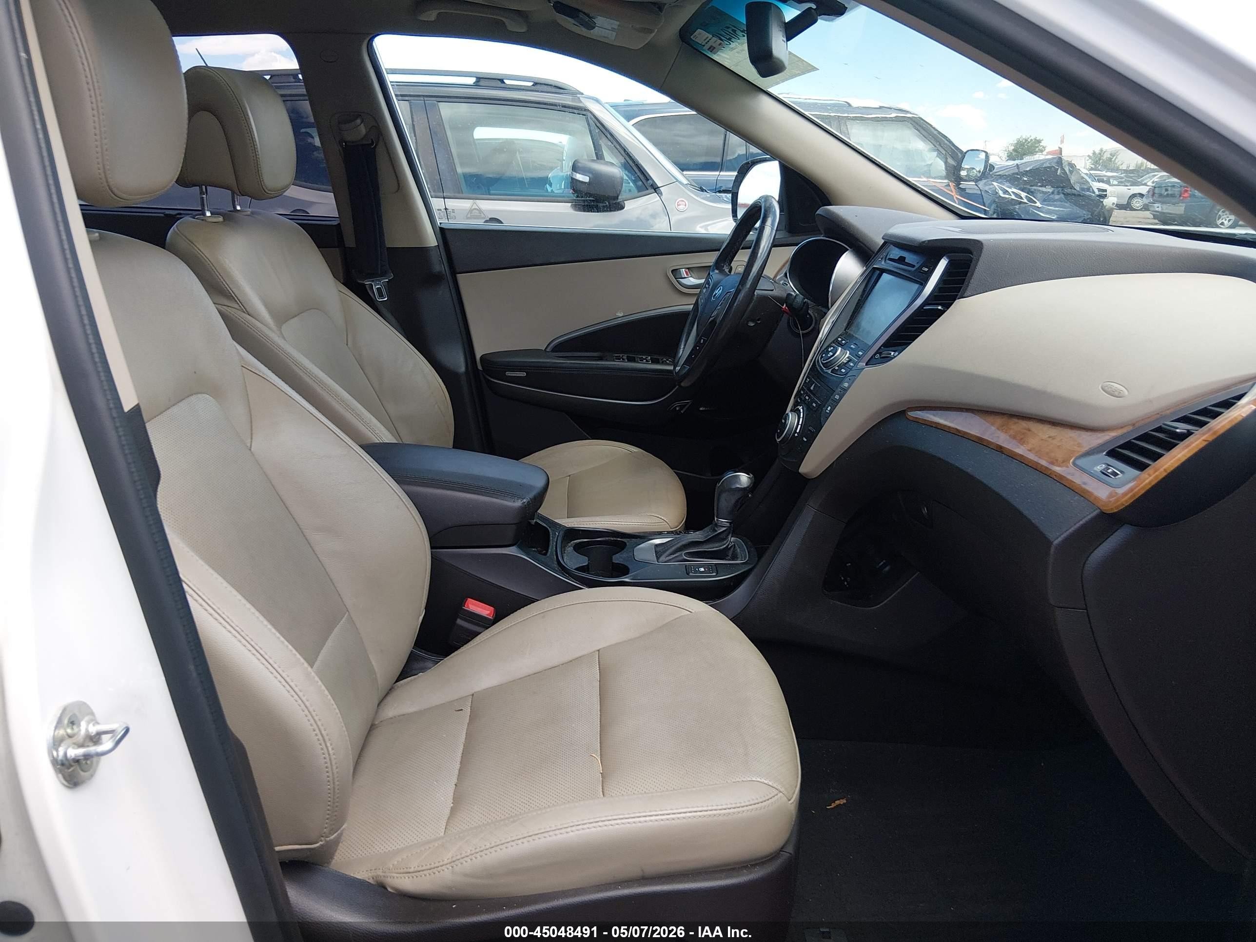 2015 Hyundai Santa Fe Gls White vin: KM8SRDHF6FU109302