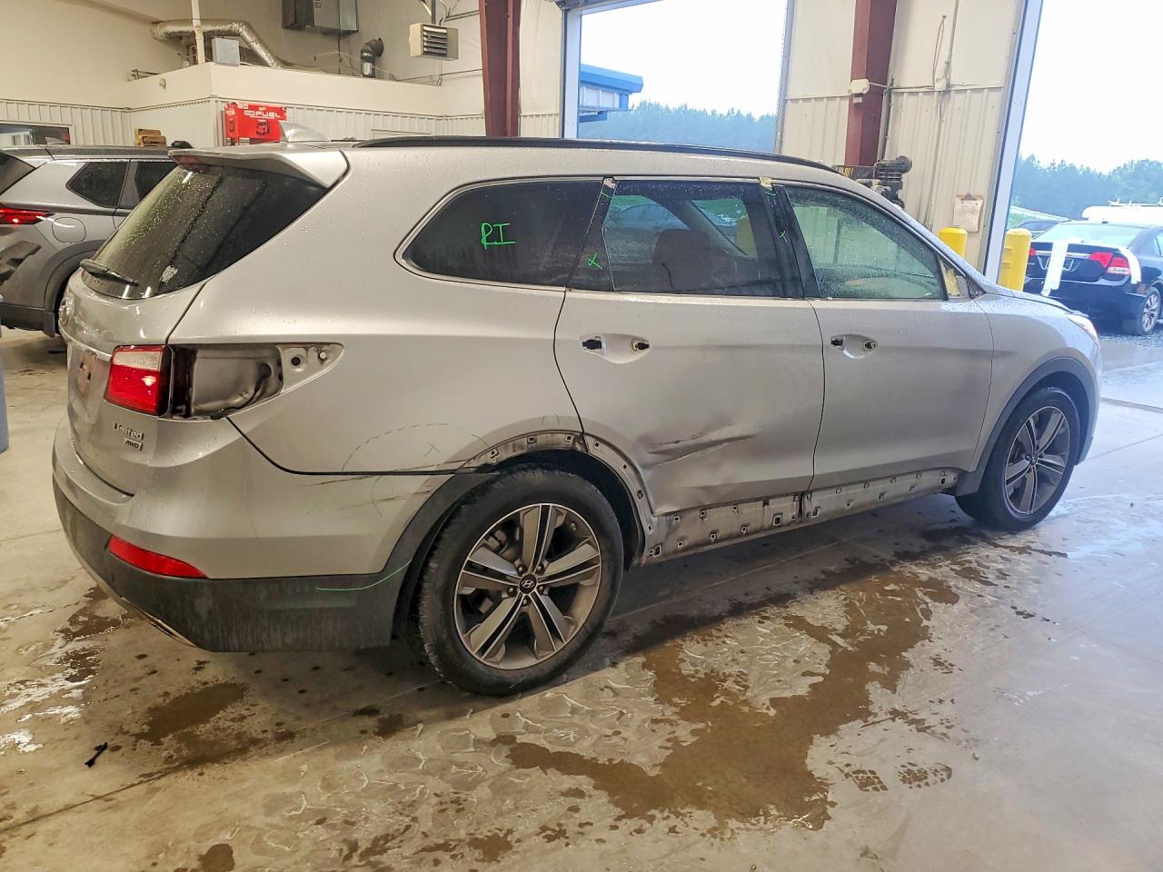 2013 Hyundai Santa Fe Limited Silver vin: KM8SRDHF7DU013269