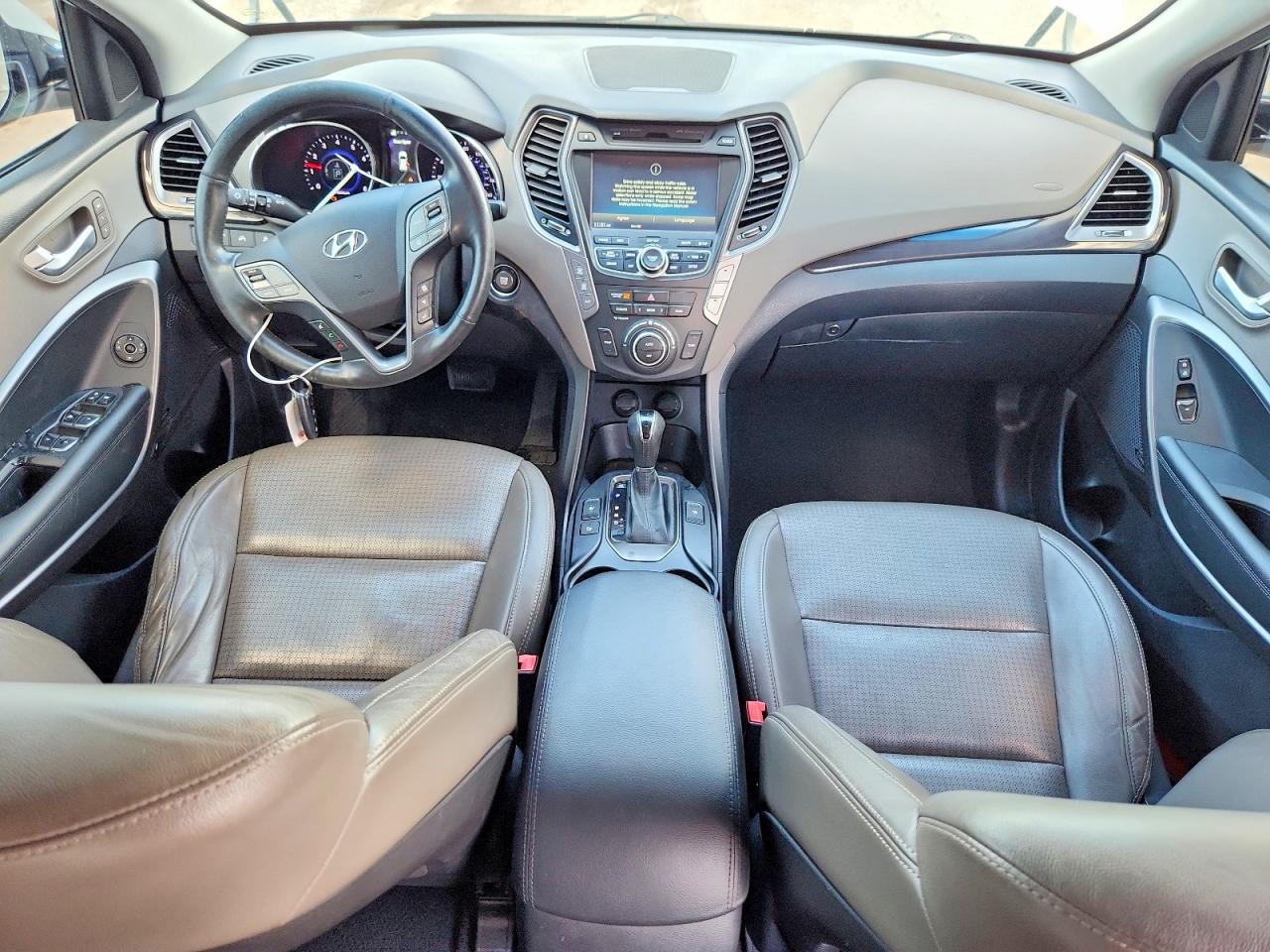 2014 Hyundai Santa Fe Gls White vin: KM8SRDHF7EU073795