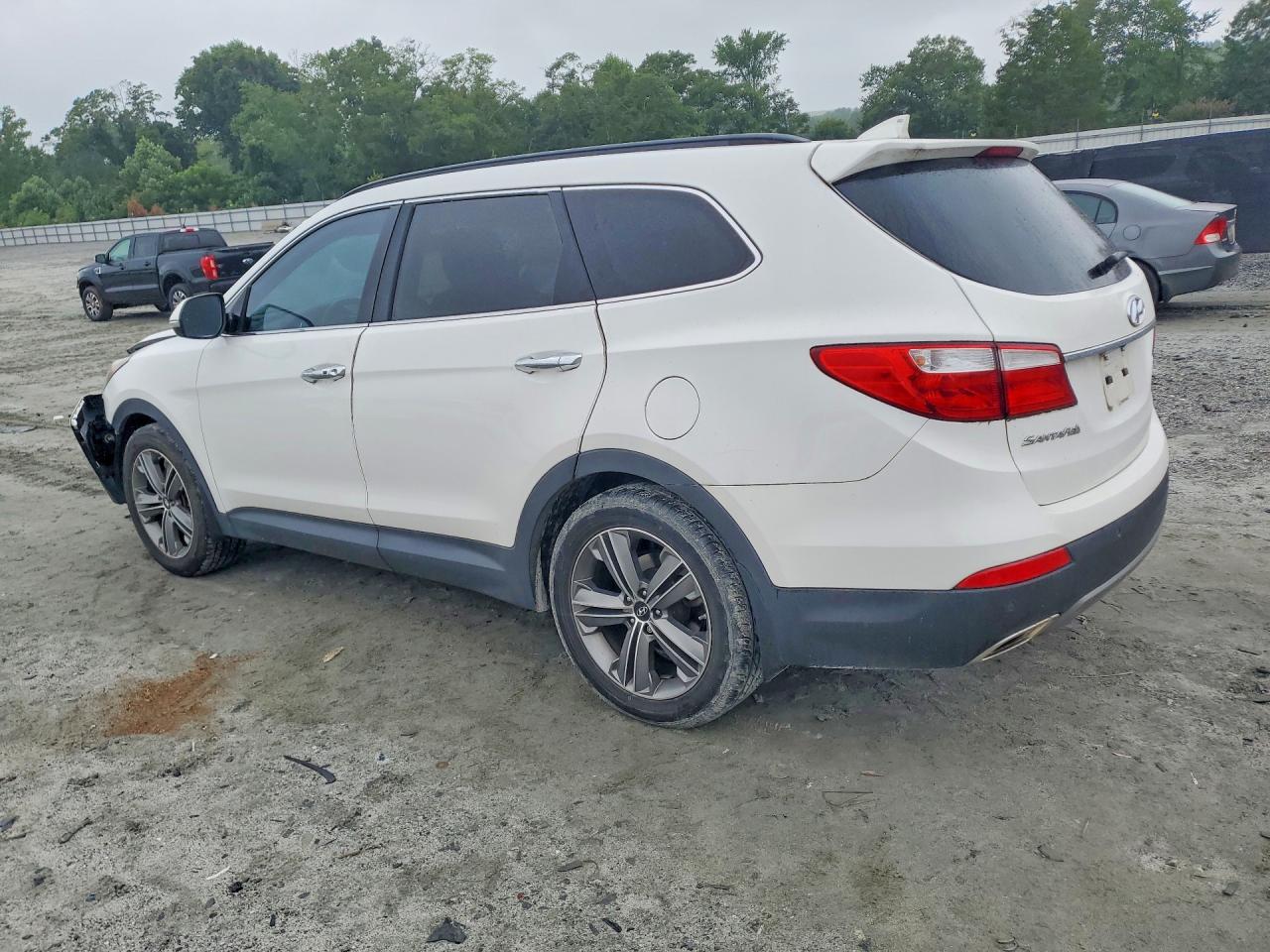 2014 Hyundai Santa Fe Gls White vin: KM8SRDHF7EU077667