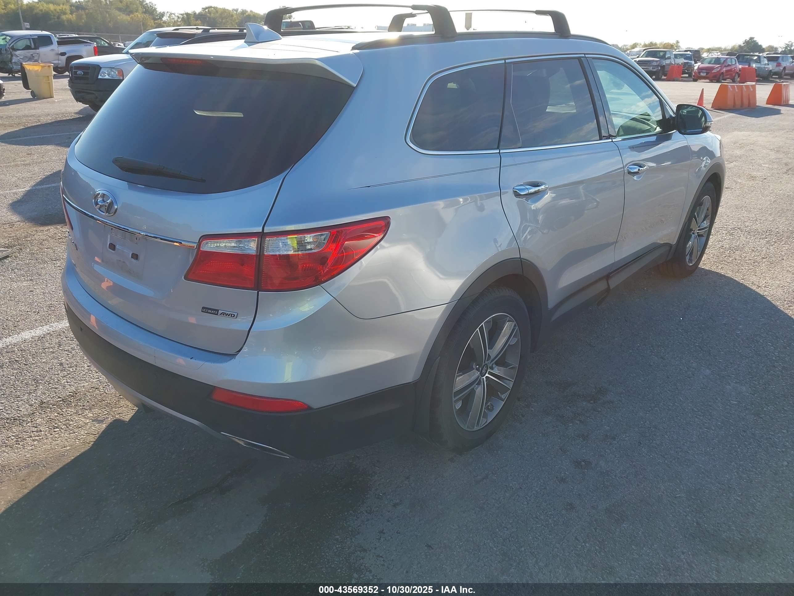 2015 Hyundai Santa Fe Gls Silver vin: KM8SRDHF7FU106604