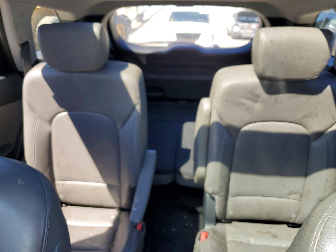 2013 Hyundai Santa Fe Limited Серебряный vin: KM8SRDHF8DU011918