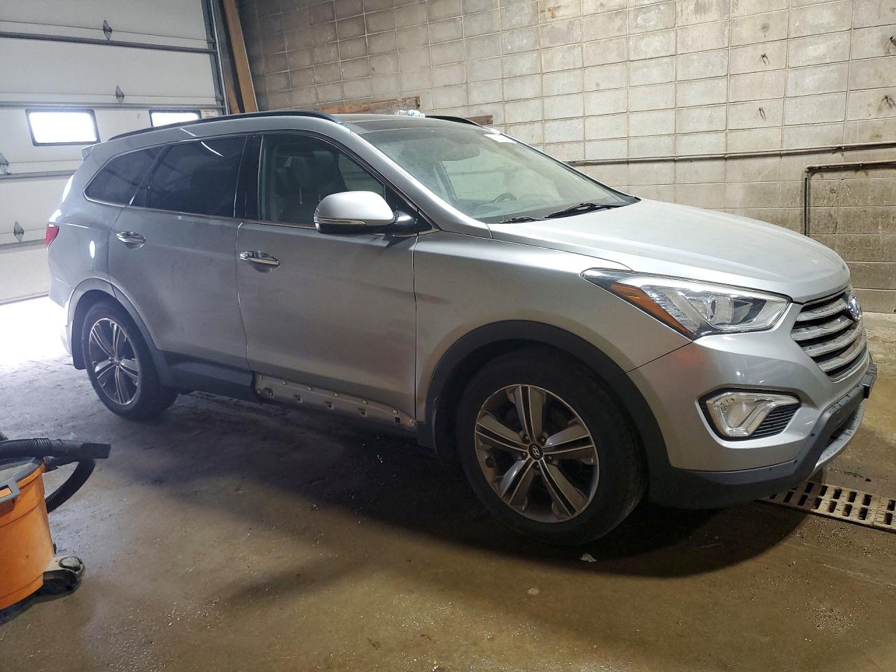 2014 Hyundai Santa Fe Limited Silver vin: KM8SRDHF8EU071893