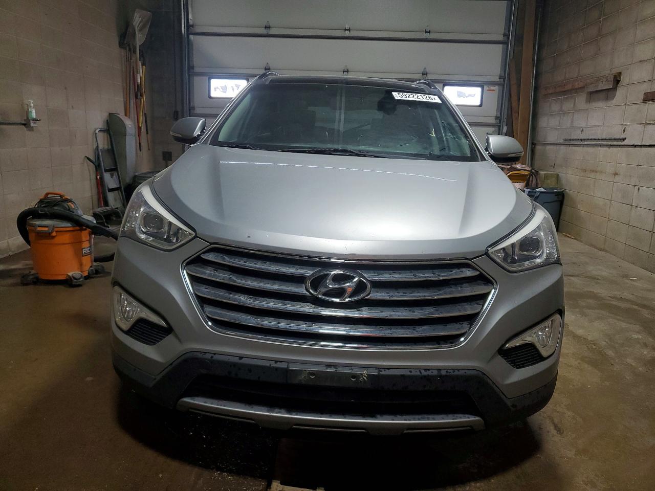 2014 Hyundai Santa Fe Limited Silver vin: KM8SRDHF8EU071893
