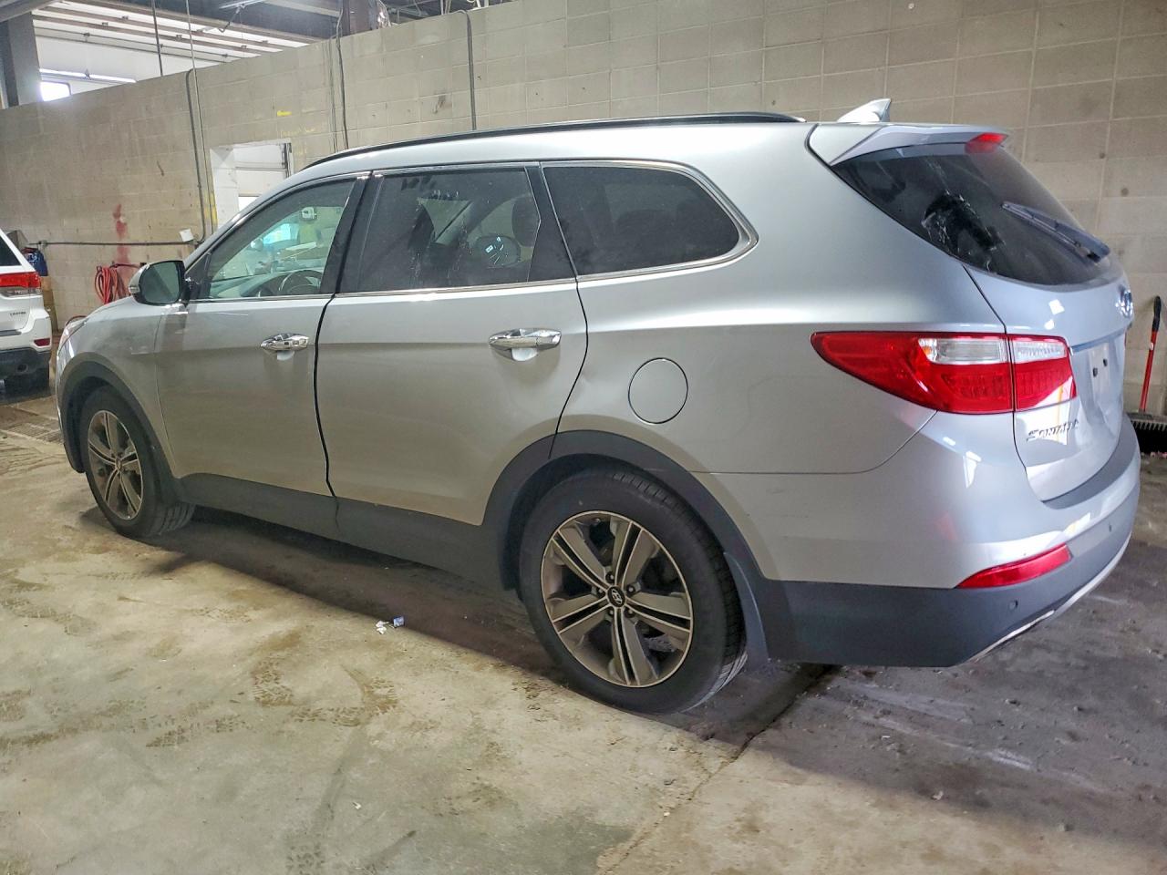 2014 Hyundai Santa Fe Limited Silver vin: KM8SRDHF8EU071893
