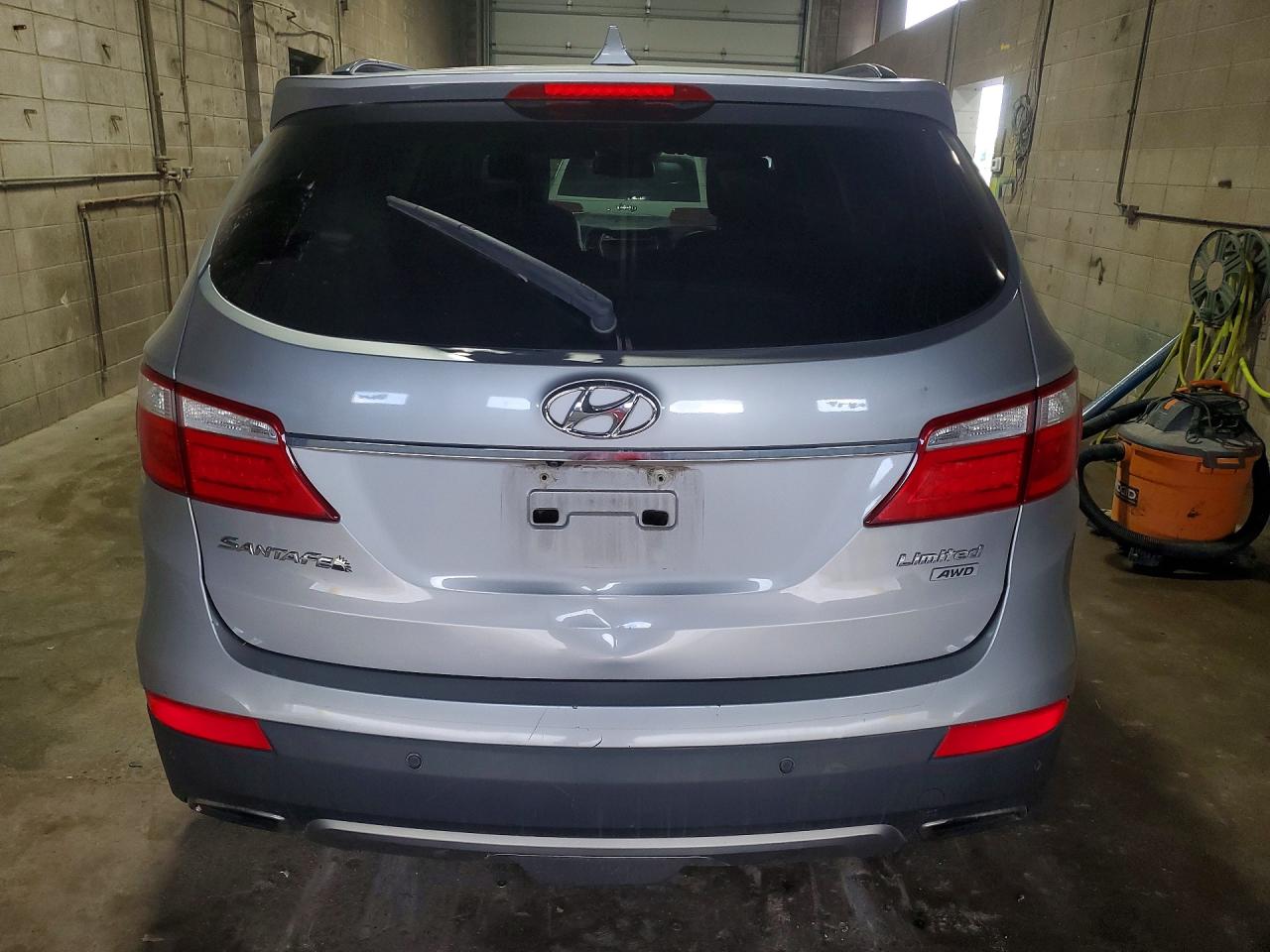 2014 Hyundai Santa Fe Limited Silver vin: KM8SRDHF8EU071893