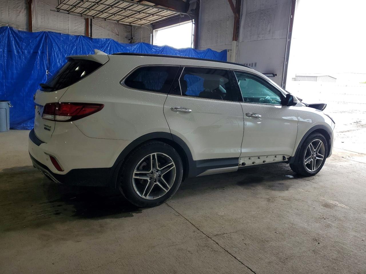 2017 Hyundai Santa Fe Limited Ultimate White vin: KM8SRDHF8HU203376
