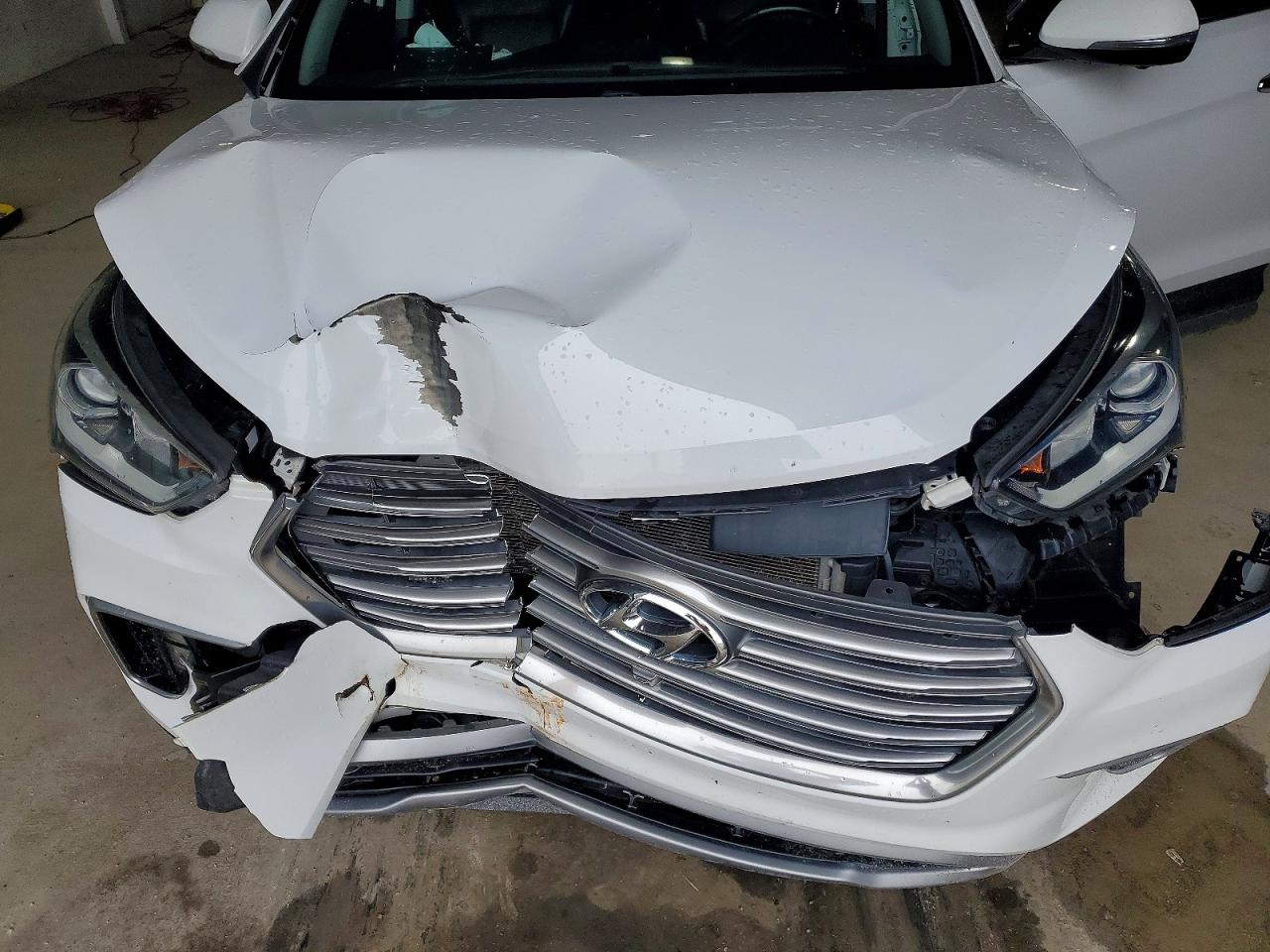 2017 Hyundai Santa Fe Limited Ultimate White vin: KM8SRDHF8HU203376