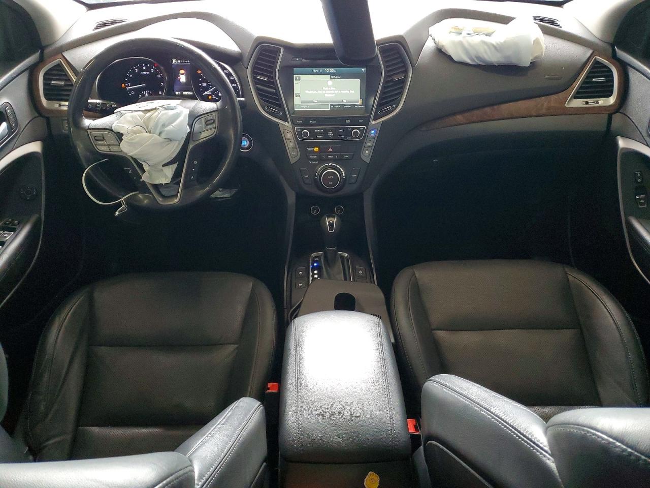 2017 Hyundai Santa Fe Limited Ultimate White vin: KM8SRDHF8HU203376