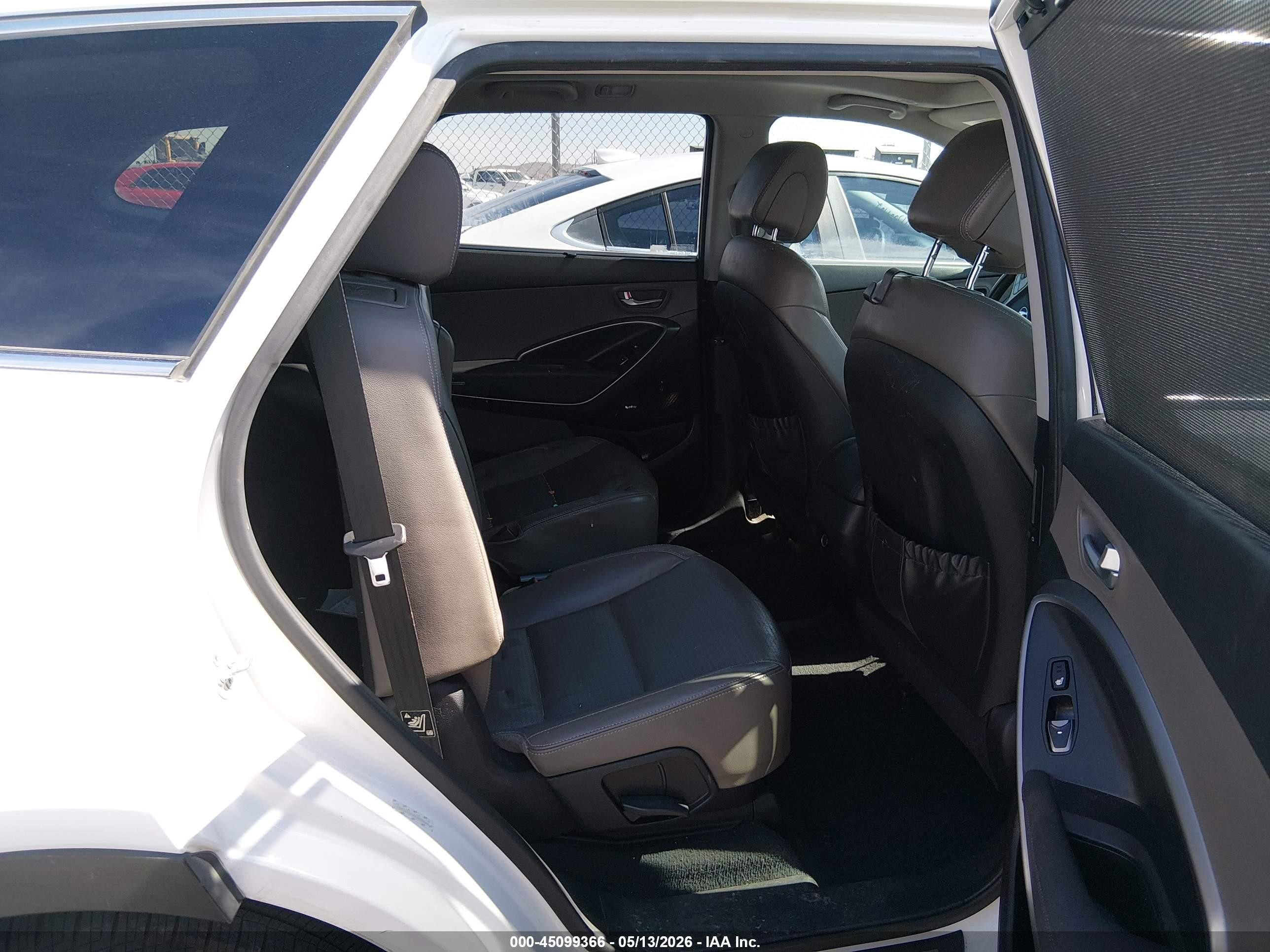 2013 Hyundai Santa Fe Limited White vin: KM8SRDHF9DU000944