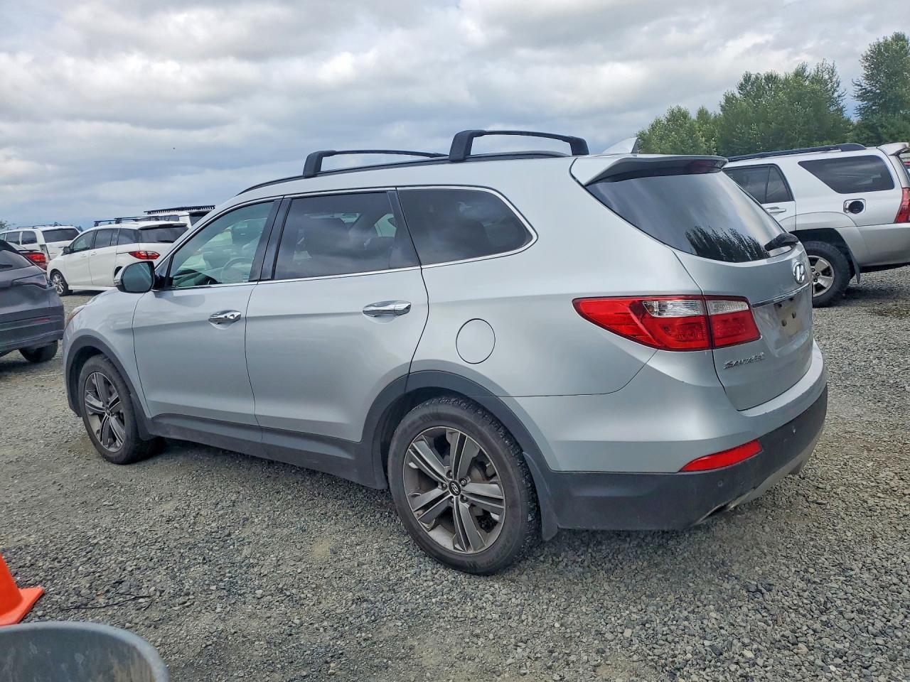 2015 Hyundai Santa Fe Limited Silver vin: KM8SRDHF9FU094116