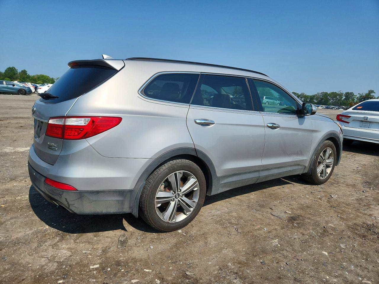 2015 Hyundai Santa Fe Limited Silver vin: KM8SRDHFXFU104667