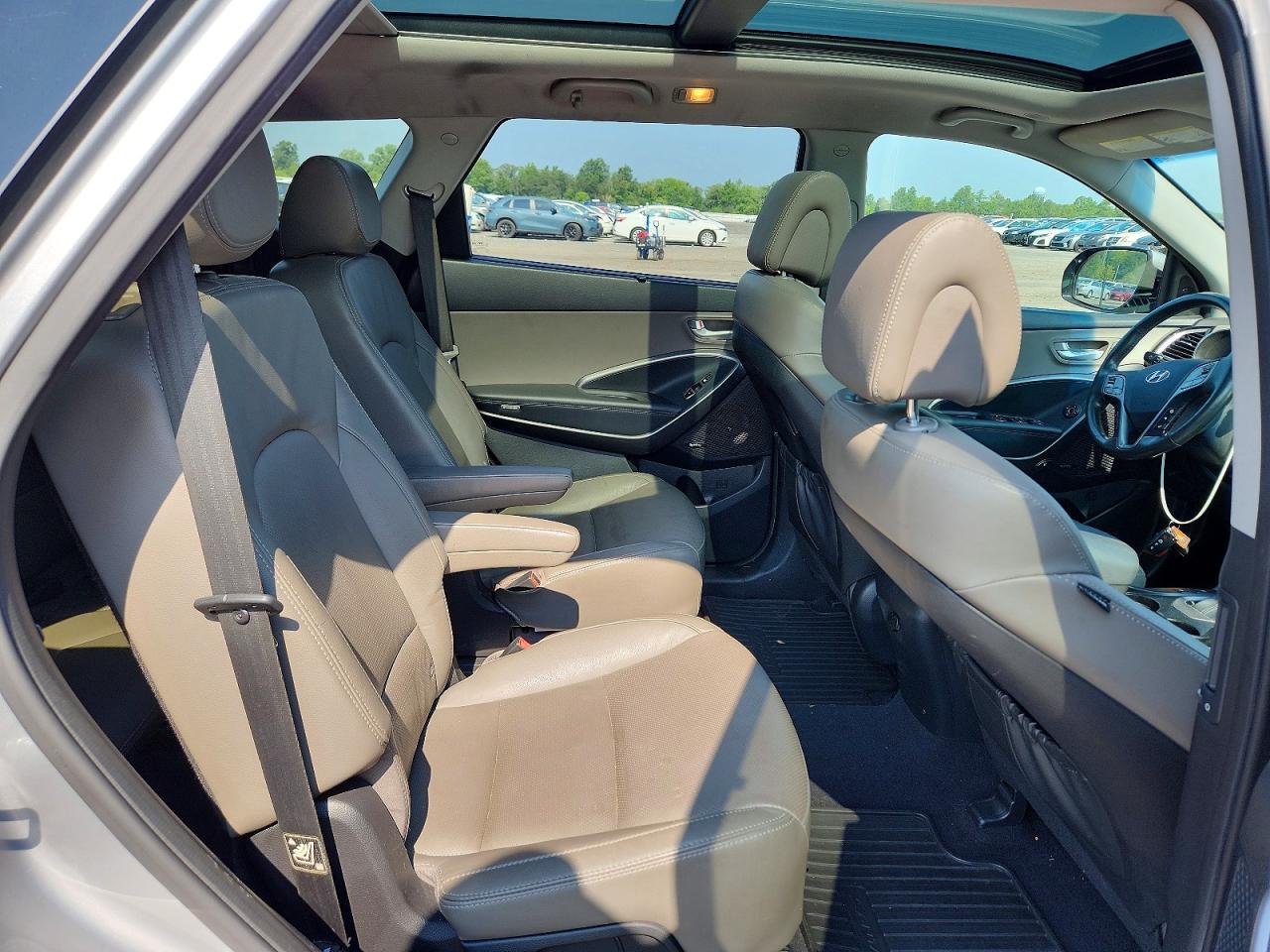 2015 Hyundai Santa Fe Limited Silver vin: KM8SRDHFXFU104667