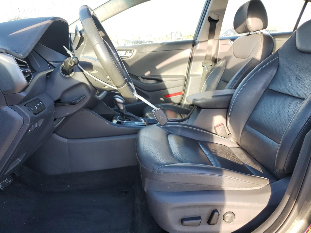 2022 Hyundai Ioniq Limited Gray vin: KMHC05LC0NU266436