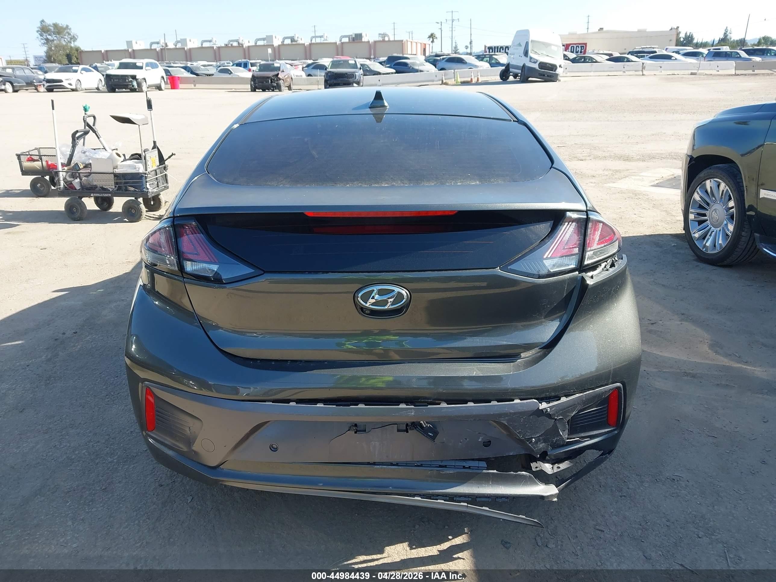 2022 Hyundai Ioniq Hybrid Limited Gray vin: KMHC05LC2NU270987