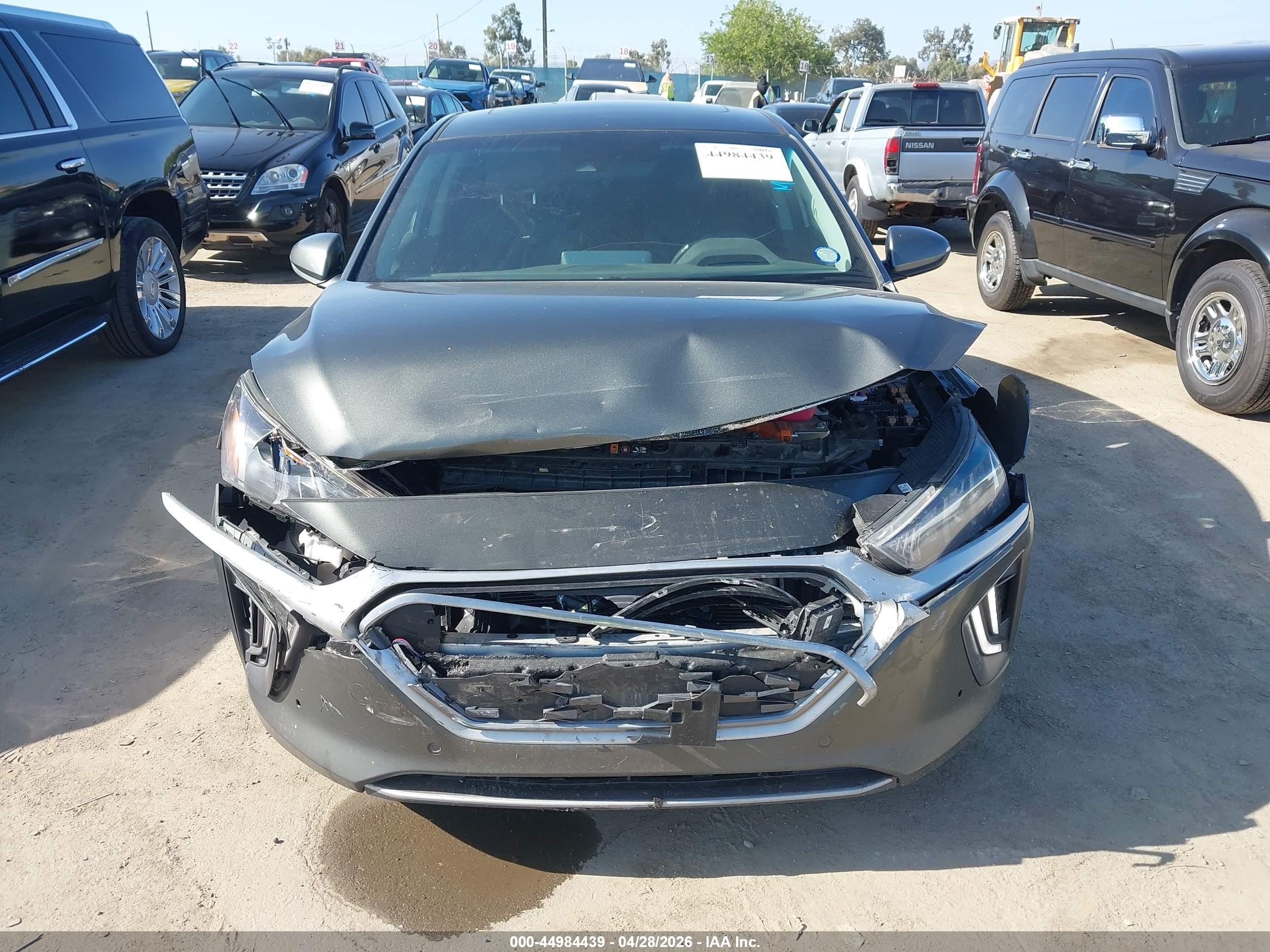 2022 Hyundai Ioniq Hybrid Limited Gray vin: KMHC05LC2NU270987