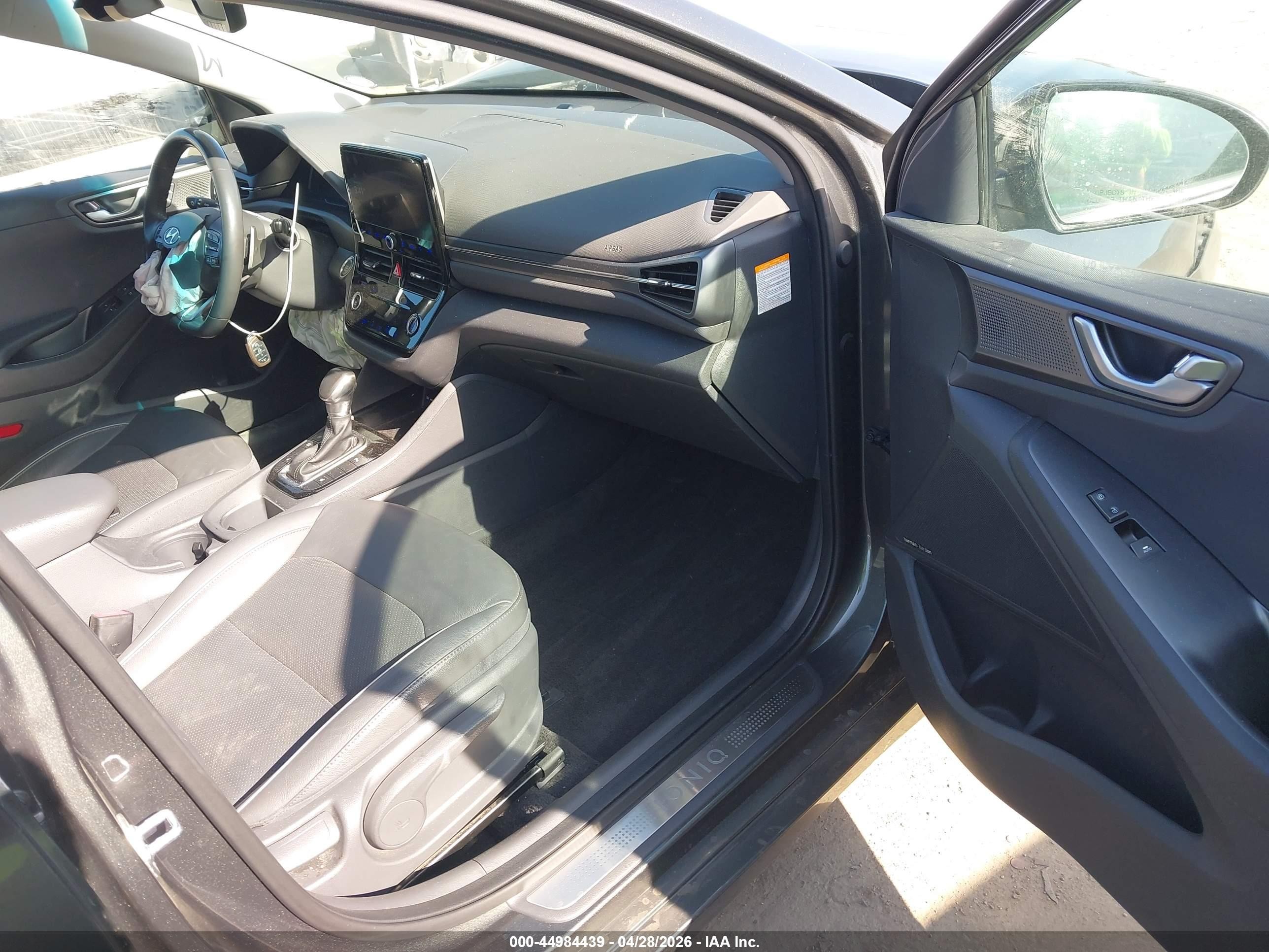 2022 Hyundai Ioniq Hybrid Limited Gray vin: KMHC05LC2NU270987