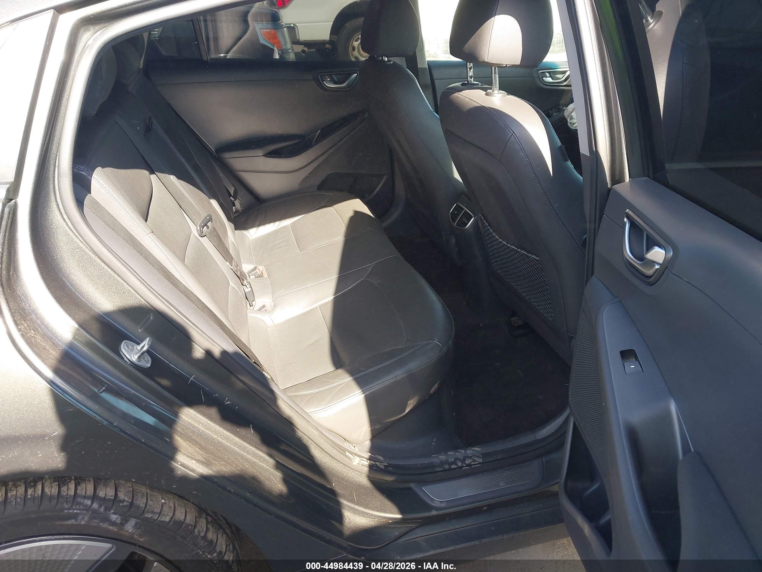 2022 Hyundai Ioniq Hybrid Limited Gray vin: KMHC05LC2NU270987
