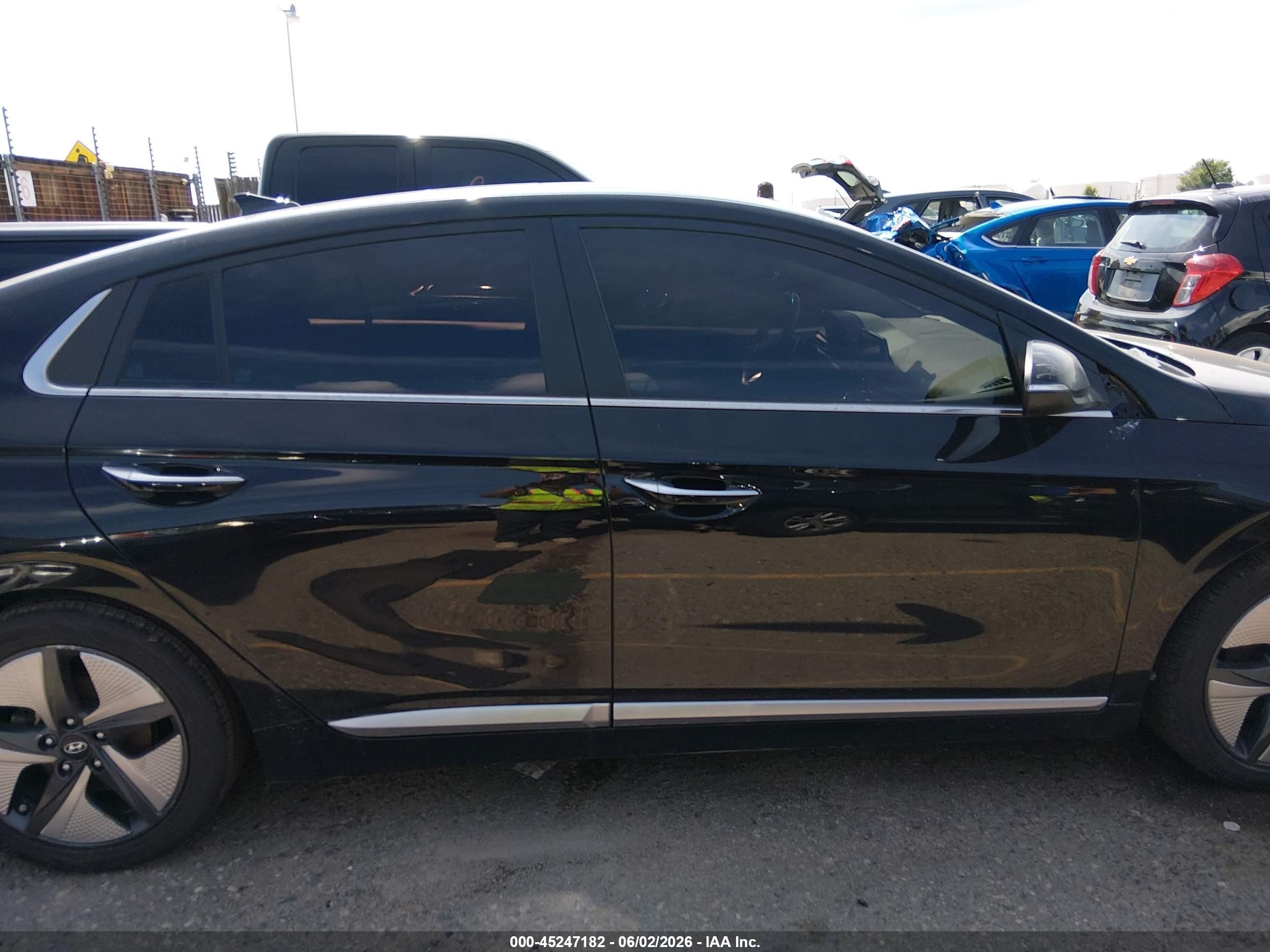 2021 Hyundai Ioniq Hybrid Limited Black vin: KMHC05LC8MU259572
