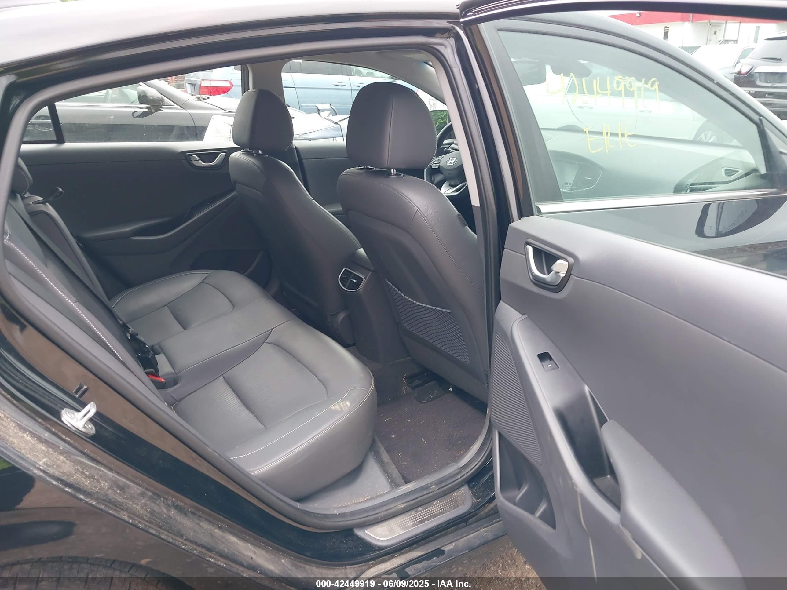 2019 Hyundai Ioniq Electric Limited Black vin: KMHC05LH1KU047265