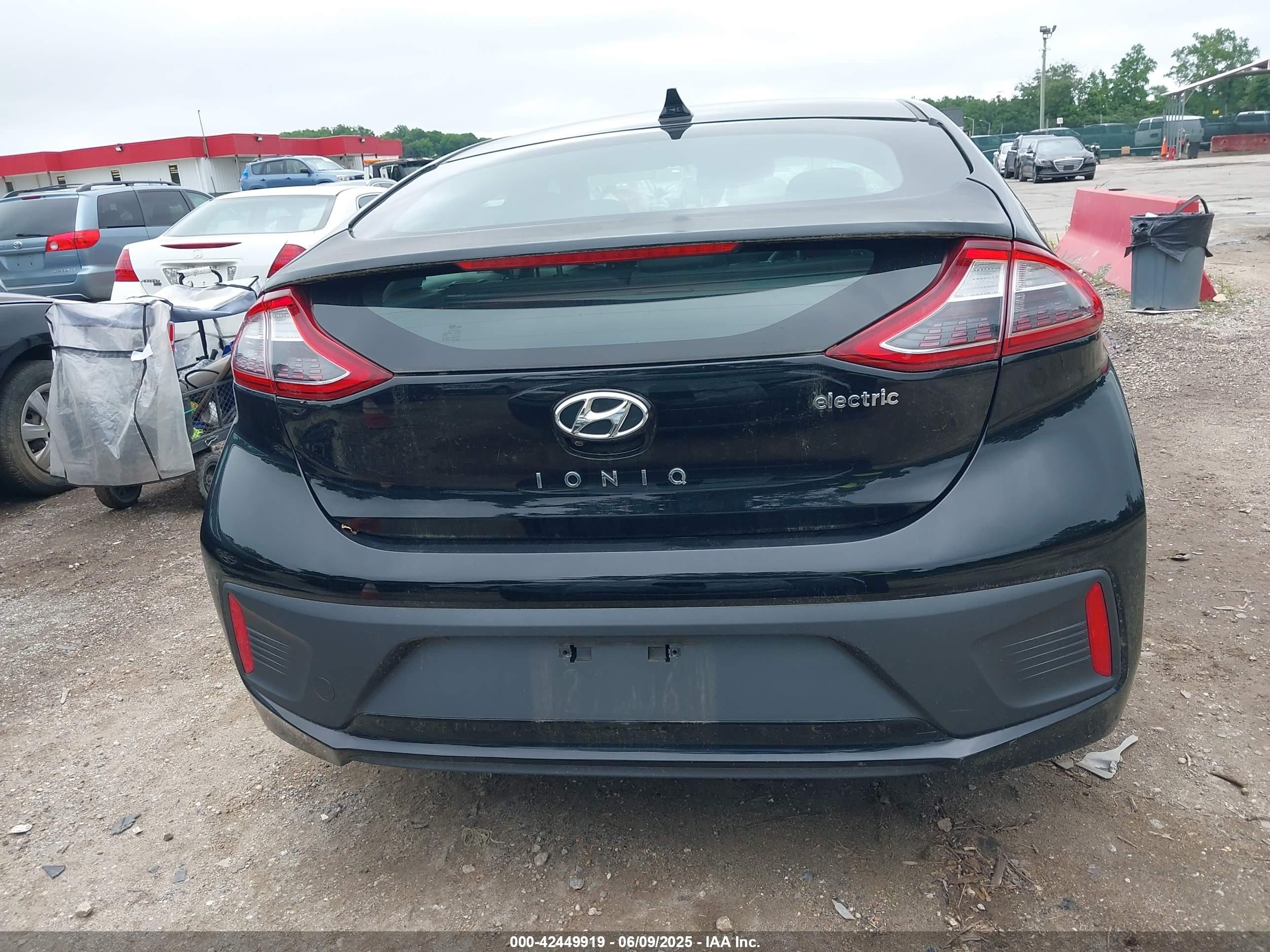 2019 Hyundai Ioniq Electric Limited Black vin: KMHC05LH1KU047265