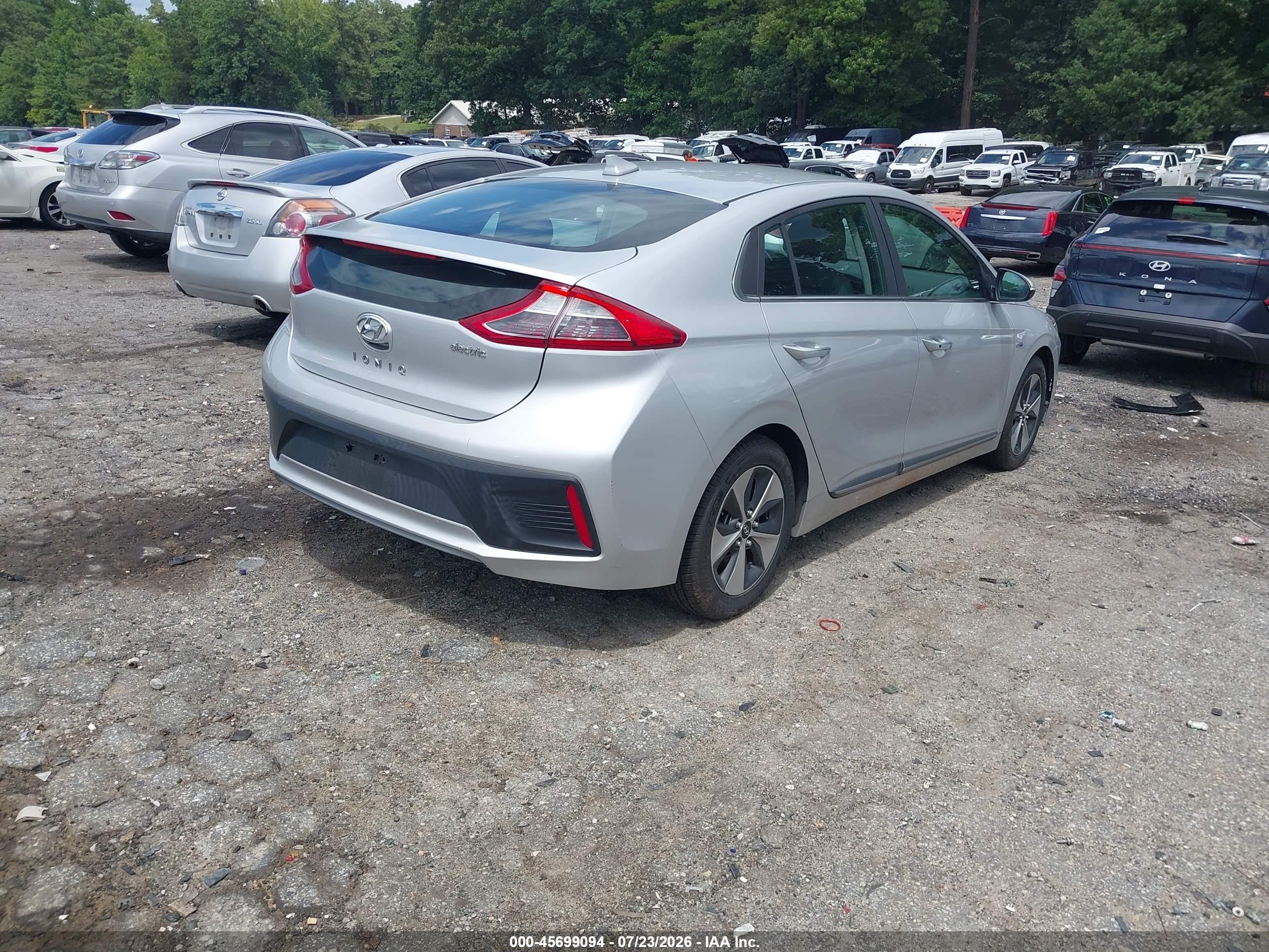 2019 Hyundai Ioniq Electric Limited Silver vin: KMHC05LH5KU044711