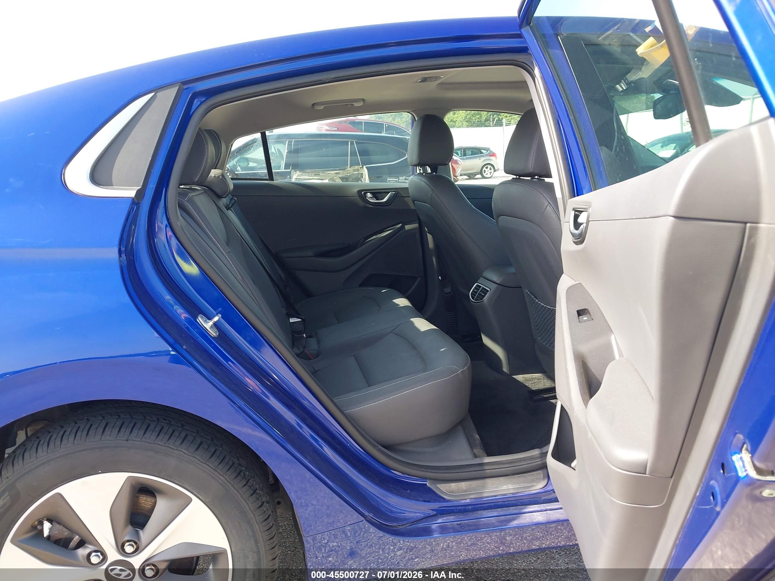 2019 Hyundai Ioniq Electric Limited Blue vin: KMHC05LHXKU044266