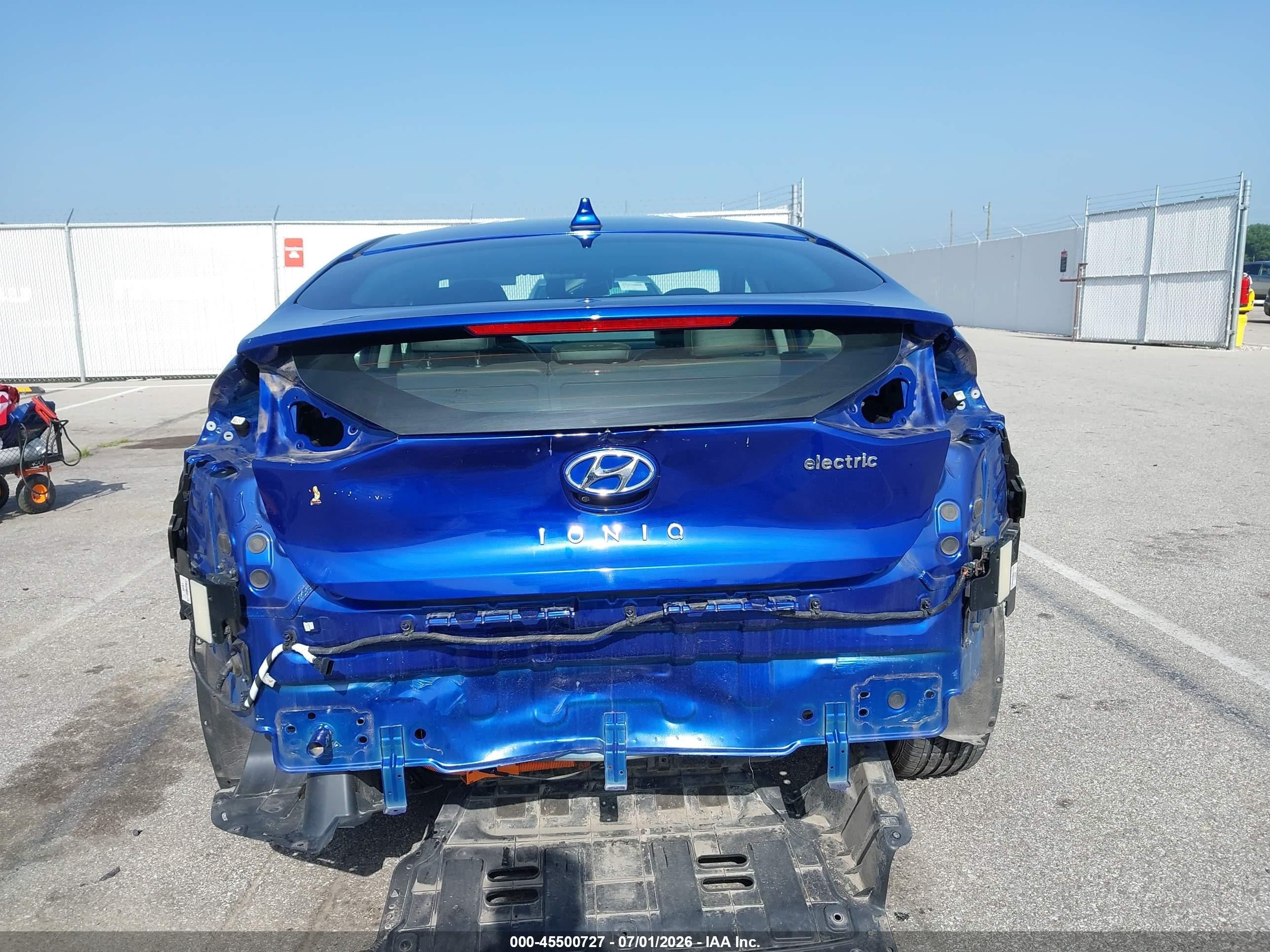 2019 Hyundai Ioniq Electric Limited Blue vin: KMHC05LHXKU044266