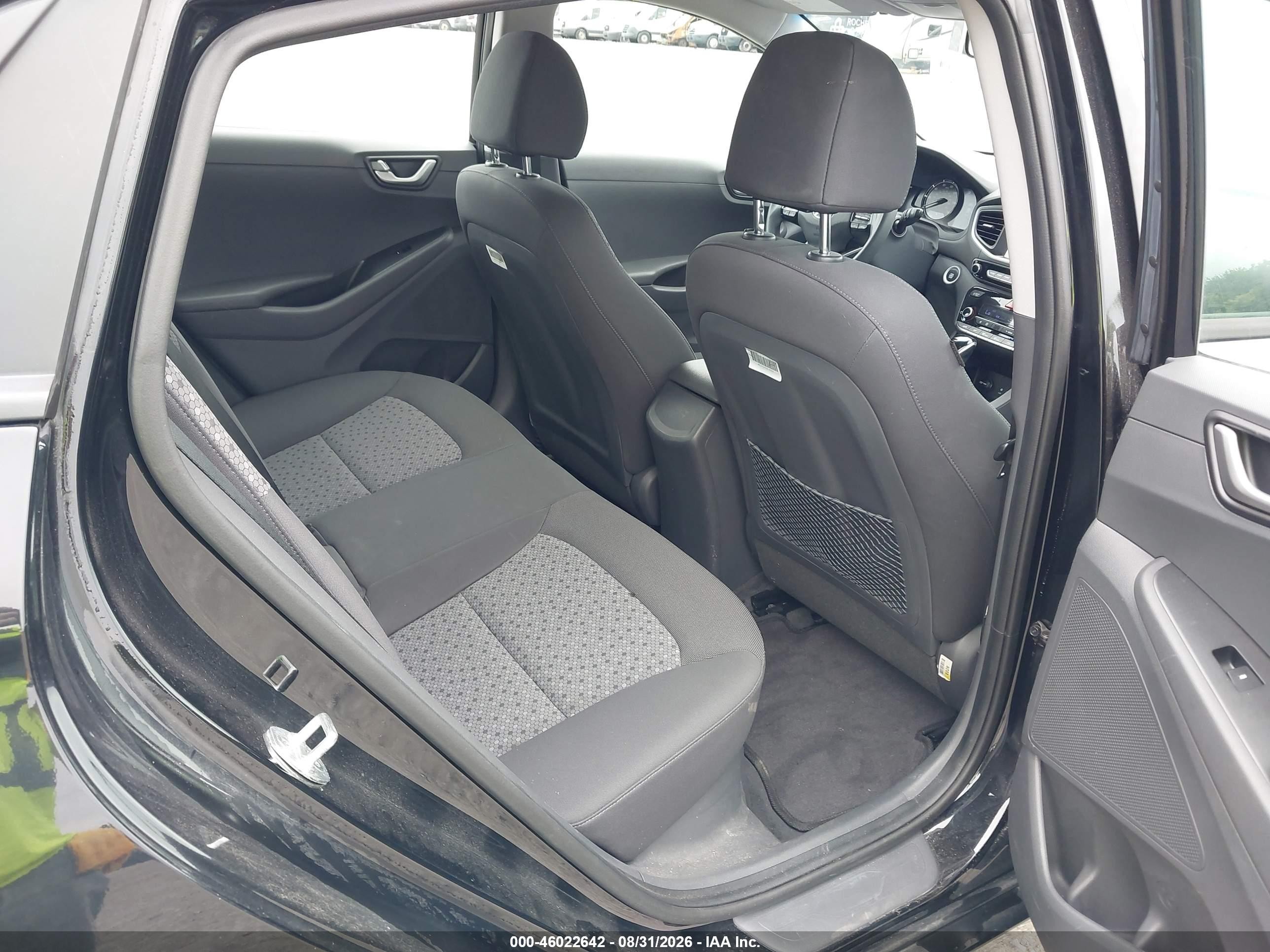 2019 Hyundai Ioniq Hybrid Blue Black vin: KMHC65LC0KU156576
