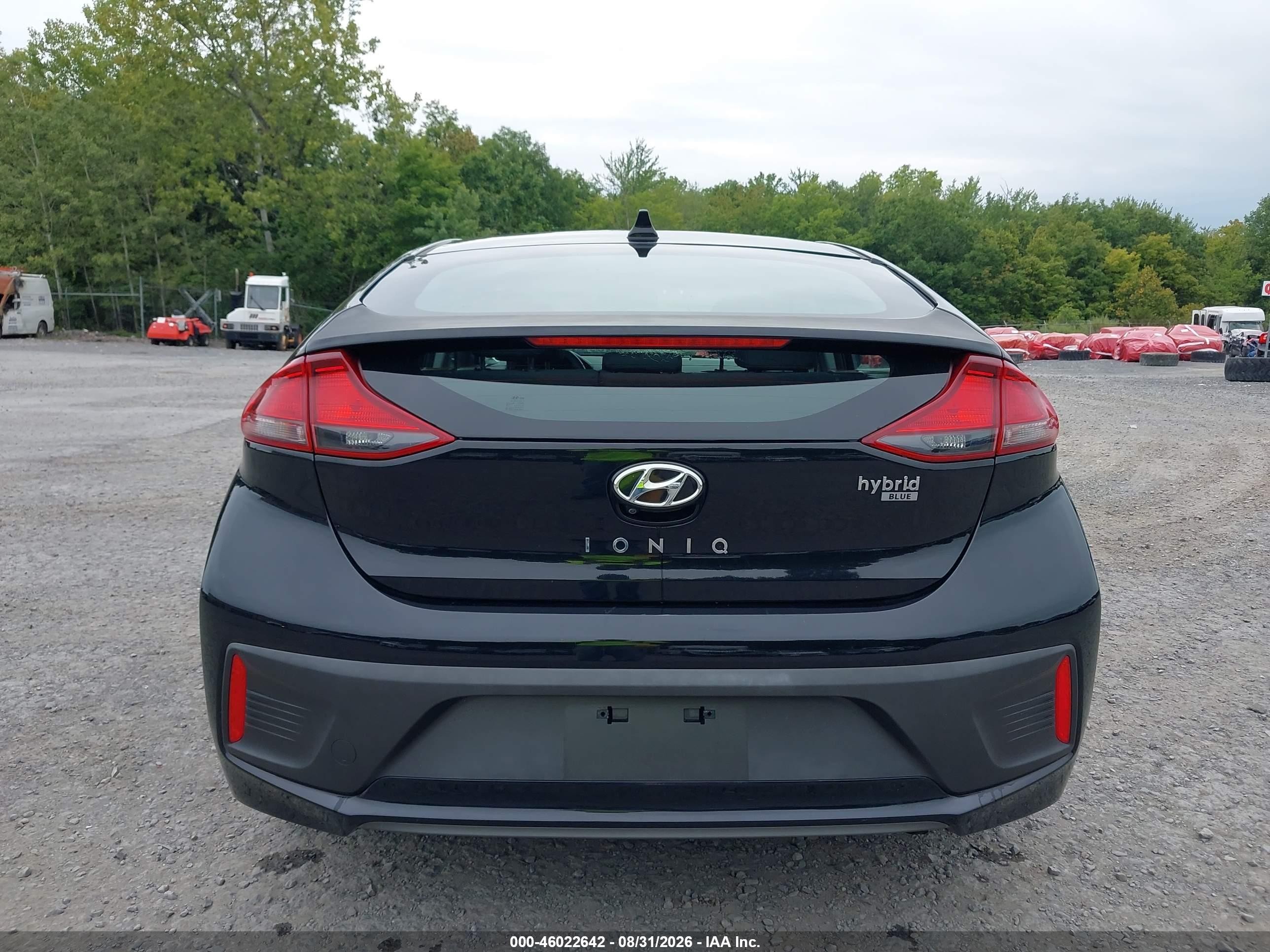 2019 Hyundai Ioniq Hybrid Blue Black vin: KMHC65LC0KU156576