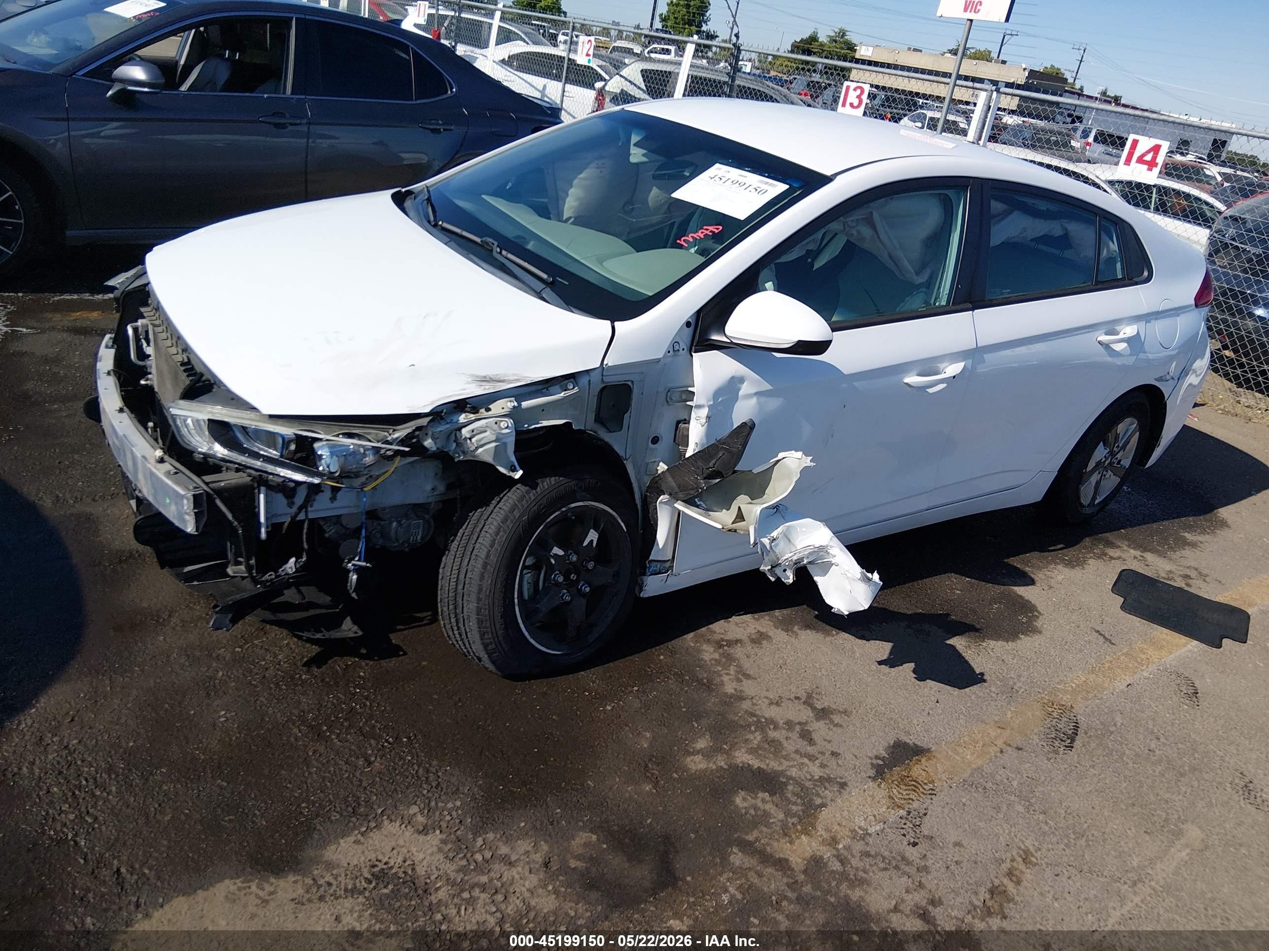 2017 Hyundai Ioniq Hybrid Blue White vin: KMHC65LC1HU022233