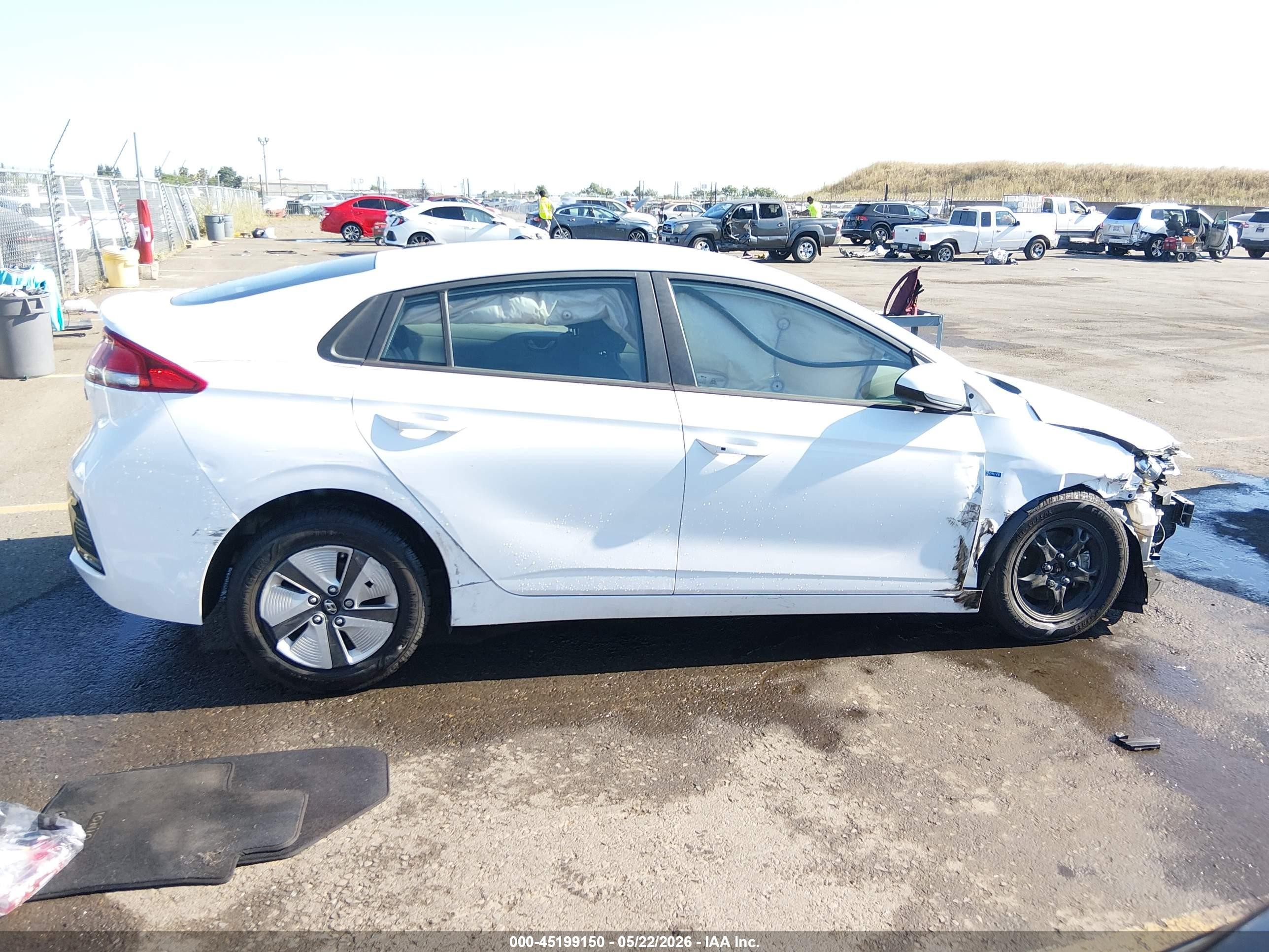 2017 Hyundai Ioniq Hybrid Blue White vin: KMHC65LC1HU022233