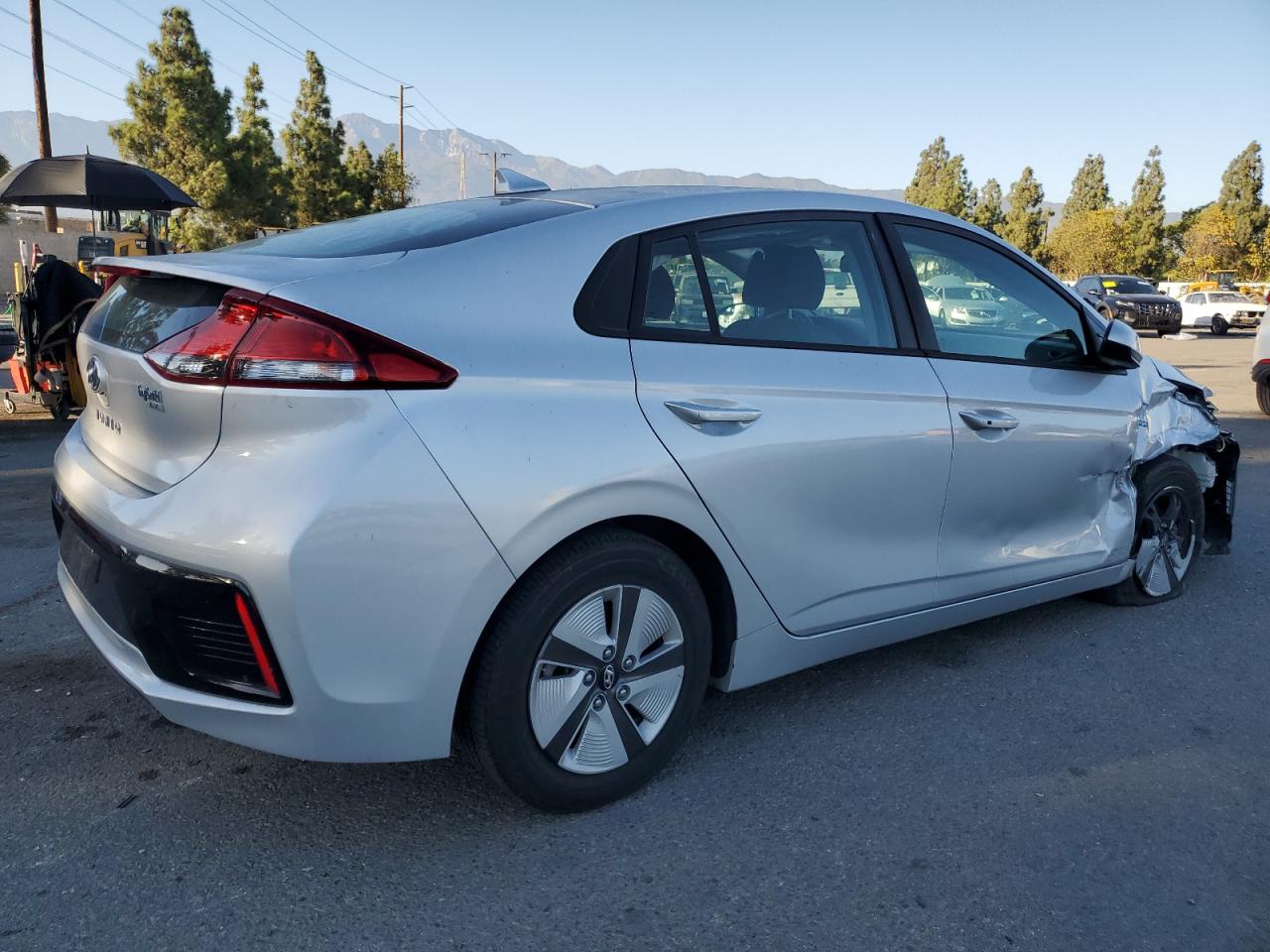 2017 Hyundai Ioniq Blue Серебряный vin: KMHC65LC1HU022409